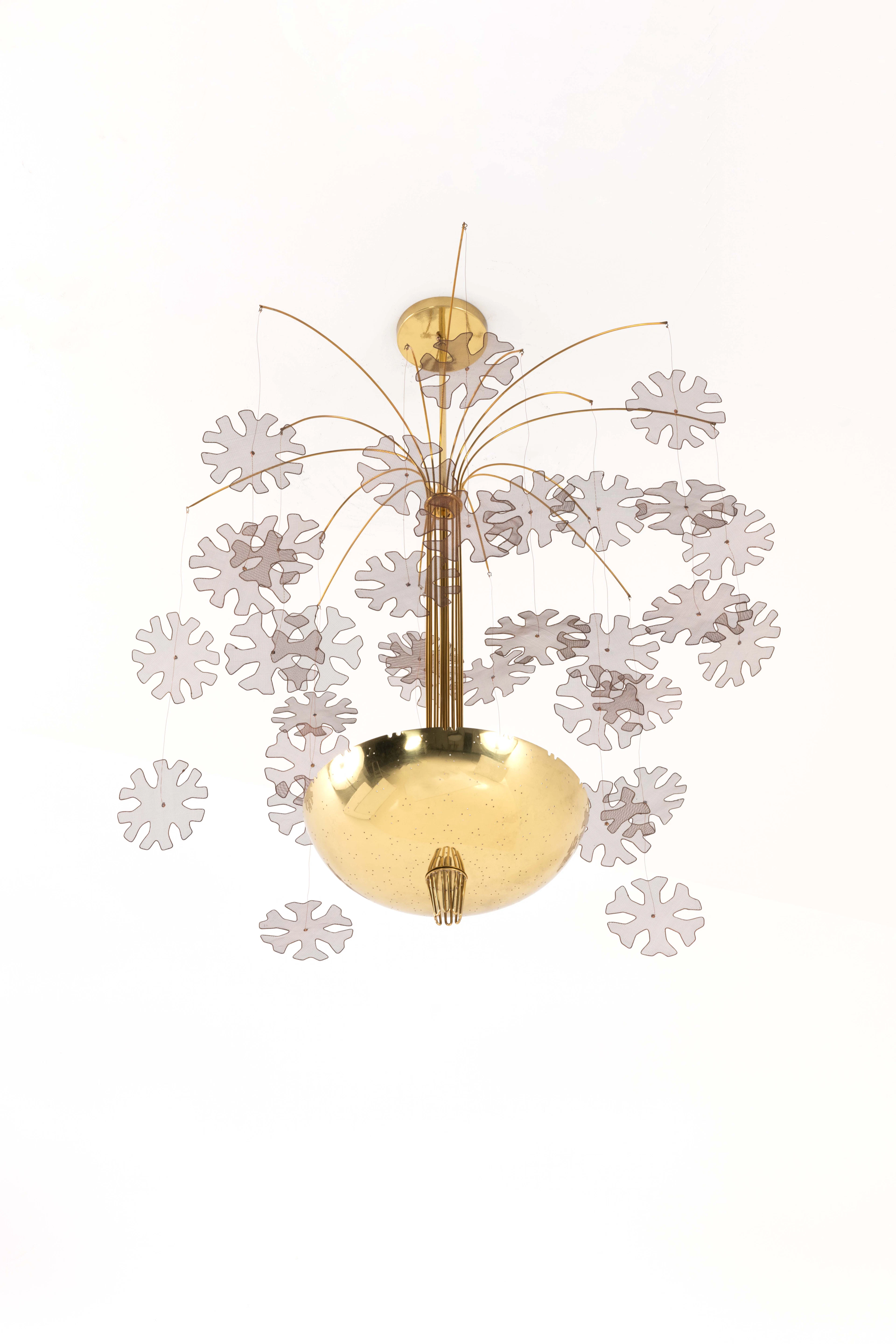 Paavo Tynell (1890-1973) – Snowflake model 9041 - Paavo Tynell (1890-1973)