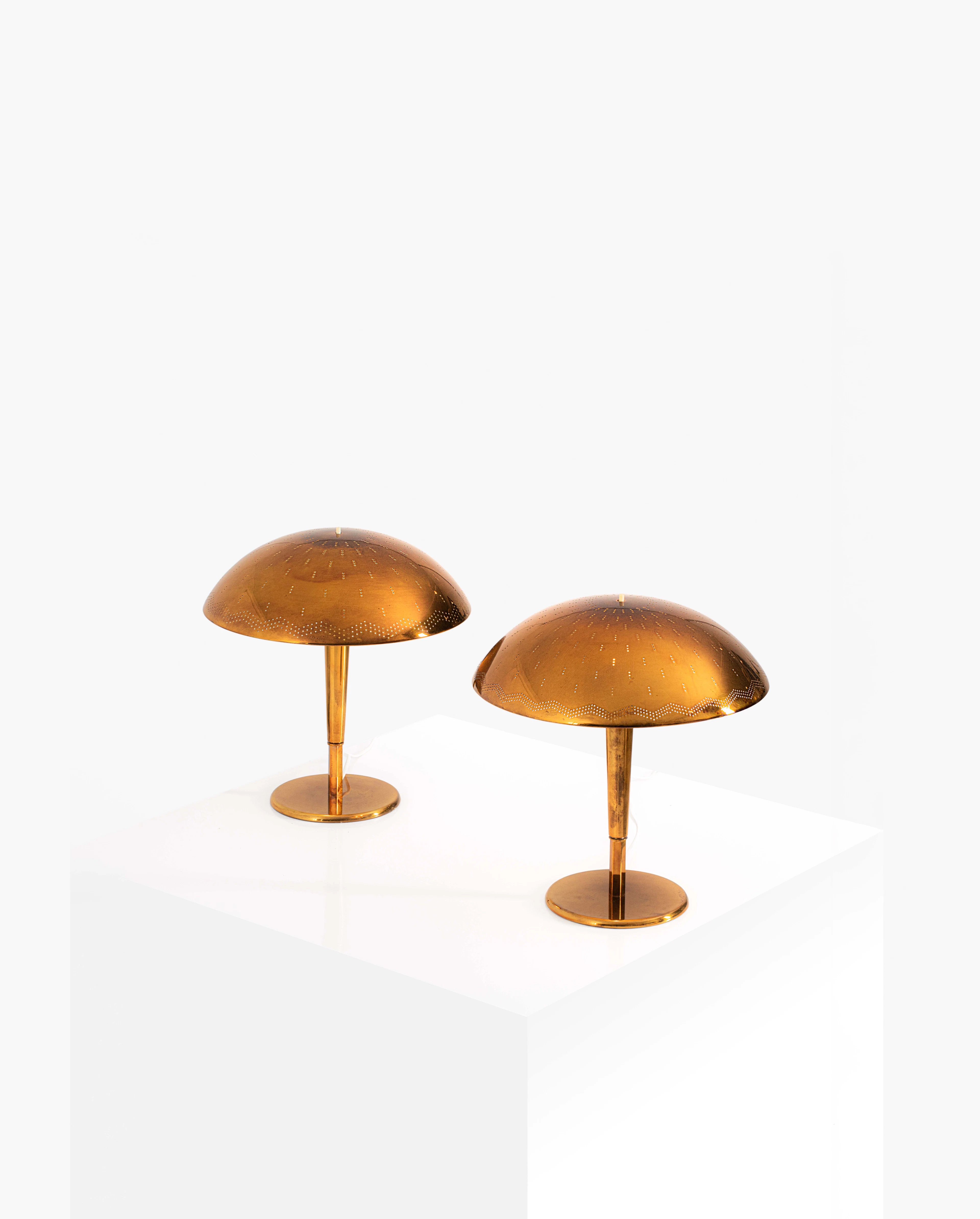 Paavo Tynell (1890-1973) – Pair of table lamps model 5061...