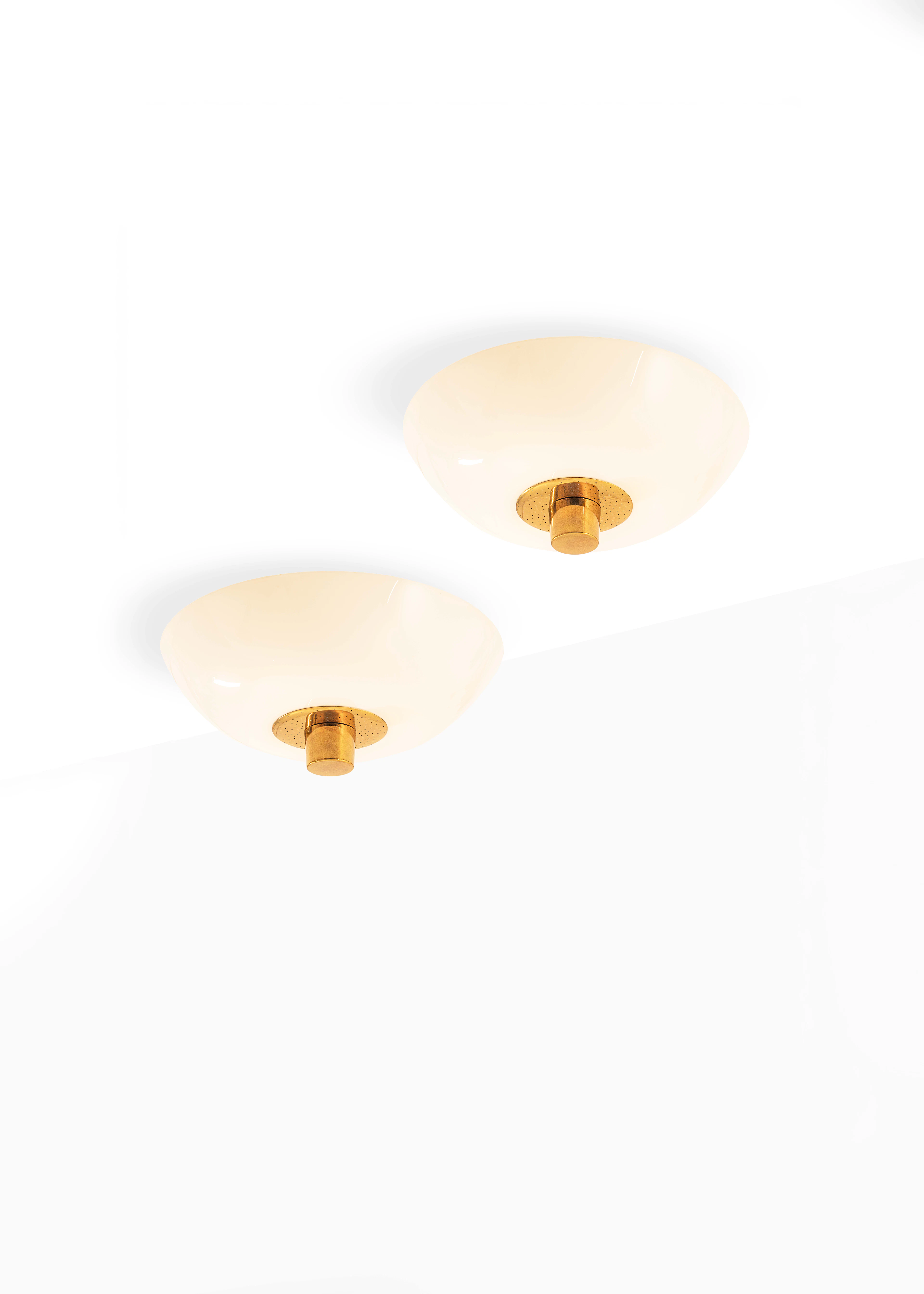 Paavo Tynell (1890-1973) – Rare ceiling lights perforated...