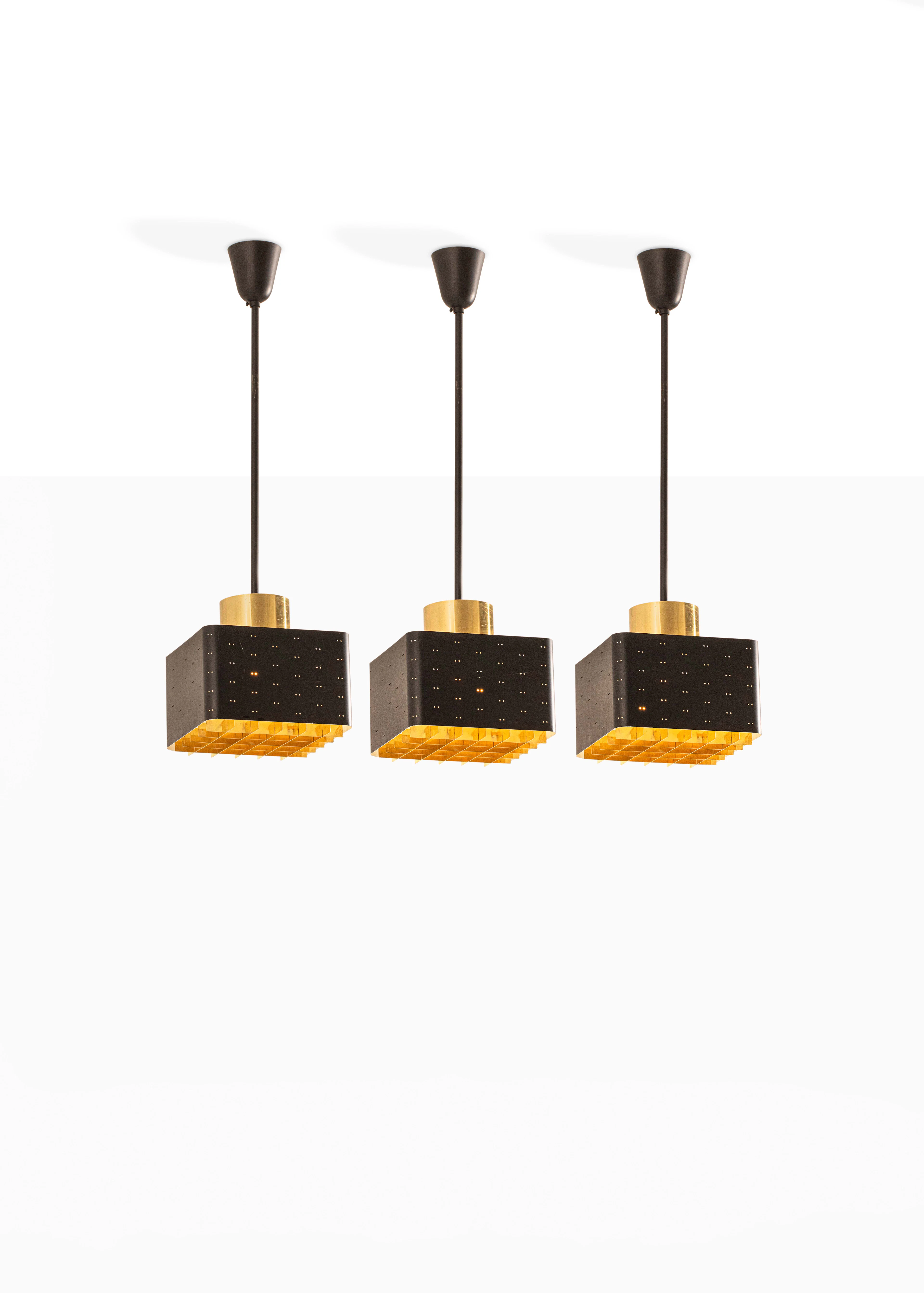 Paavo Tynell (1890-1973) – Set of three ceiling lights for Photo Studio: E