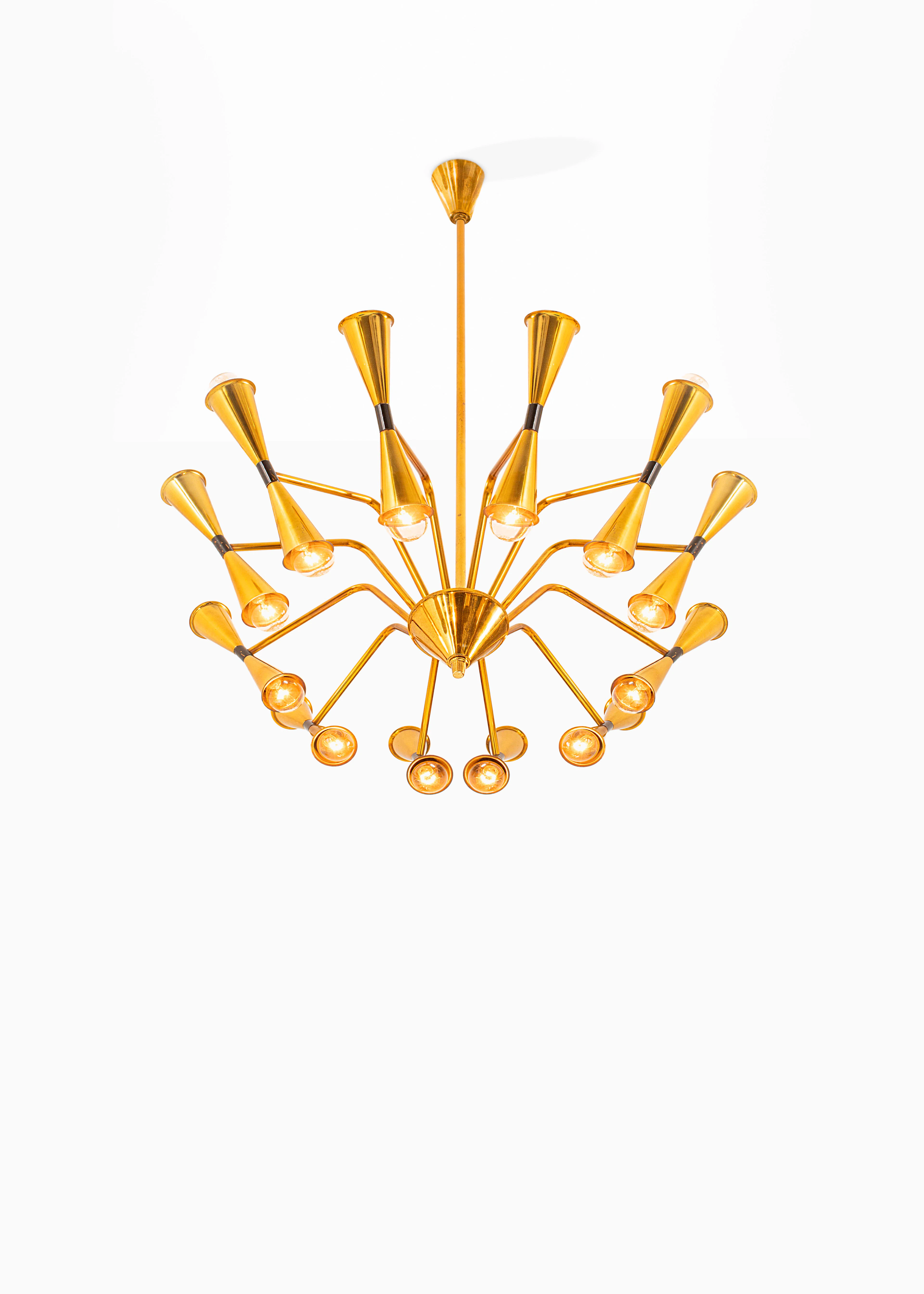 Paavo Tynell attributed to (1890-1973) – Chandelier from...