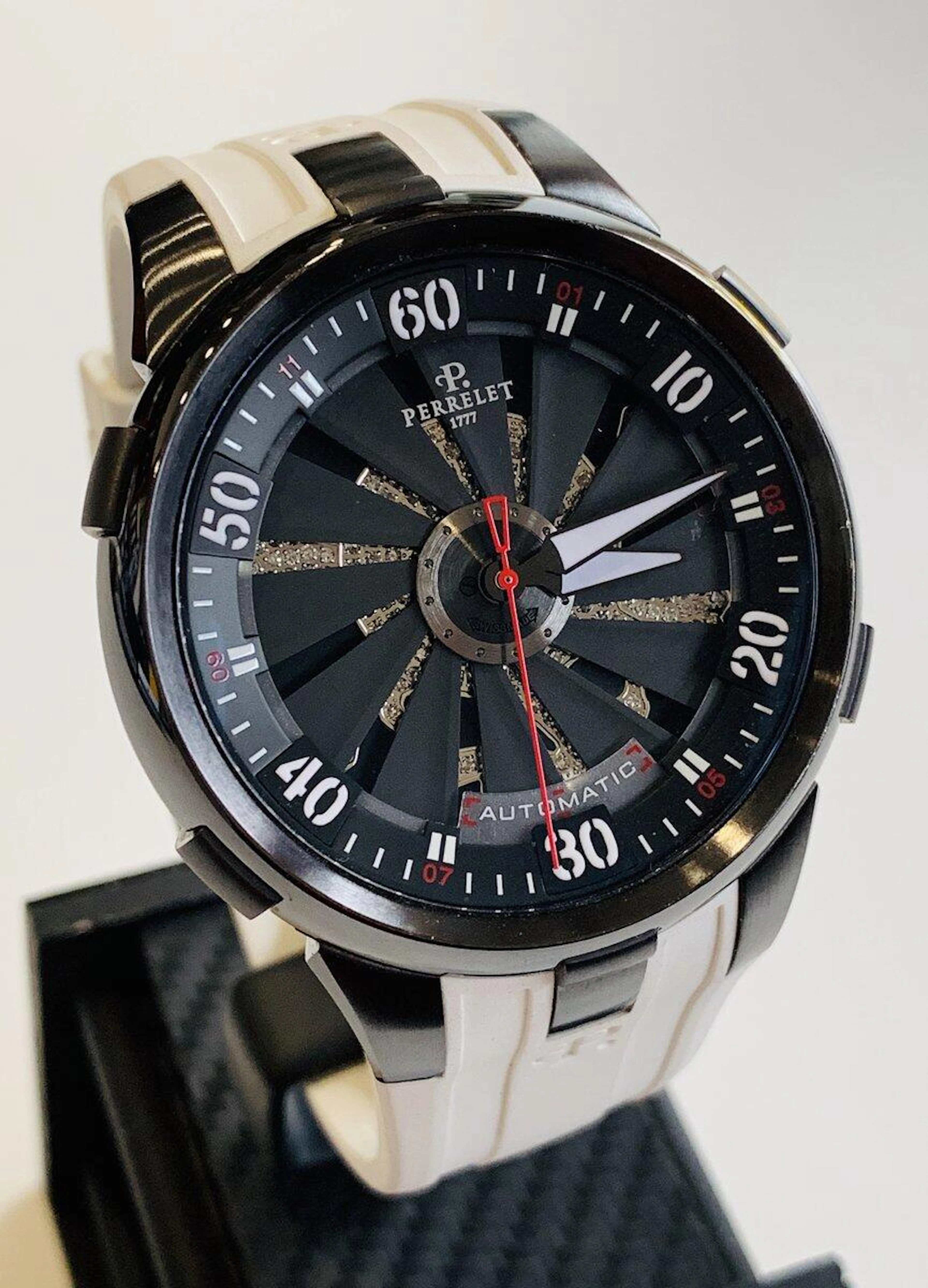 Perrelet Turbine Toxic XL Diamonds Dial