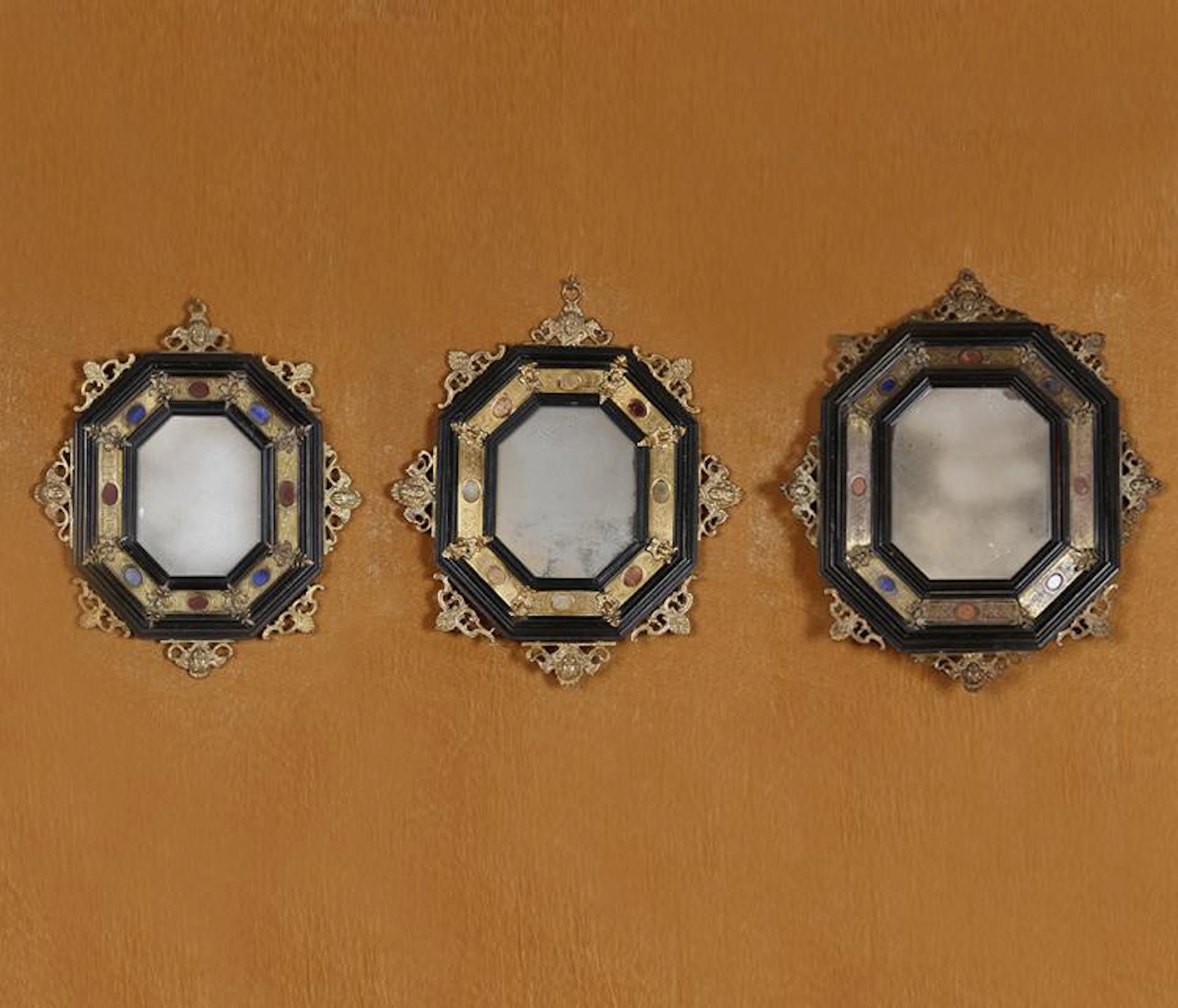 Ensemble de trois miroirs octogonaux