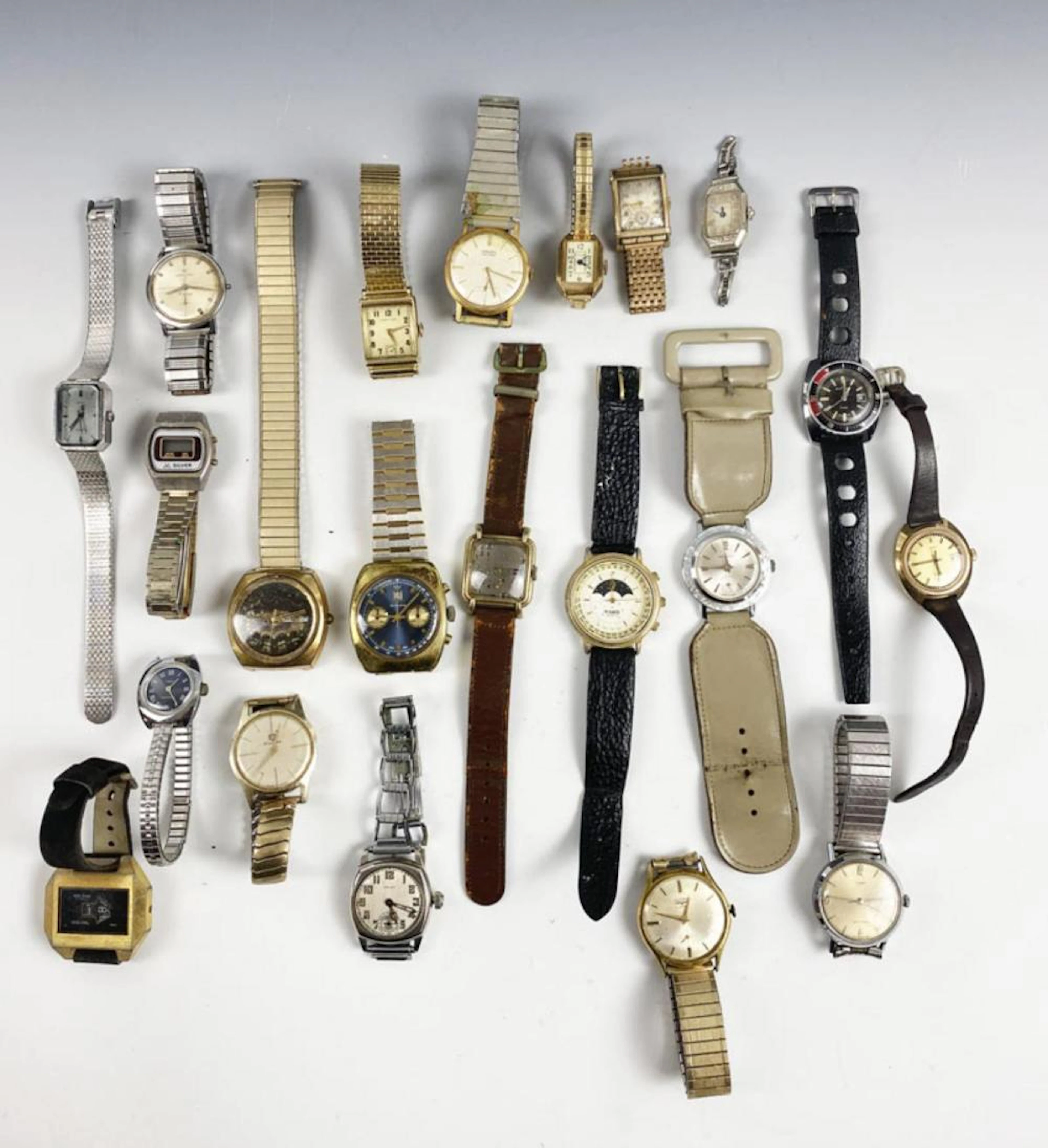 Lot of Various Wristwatches