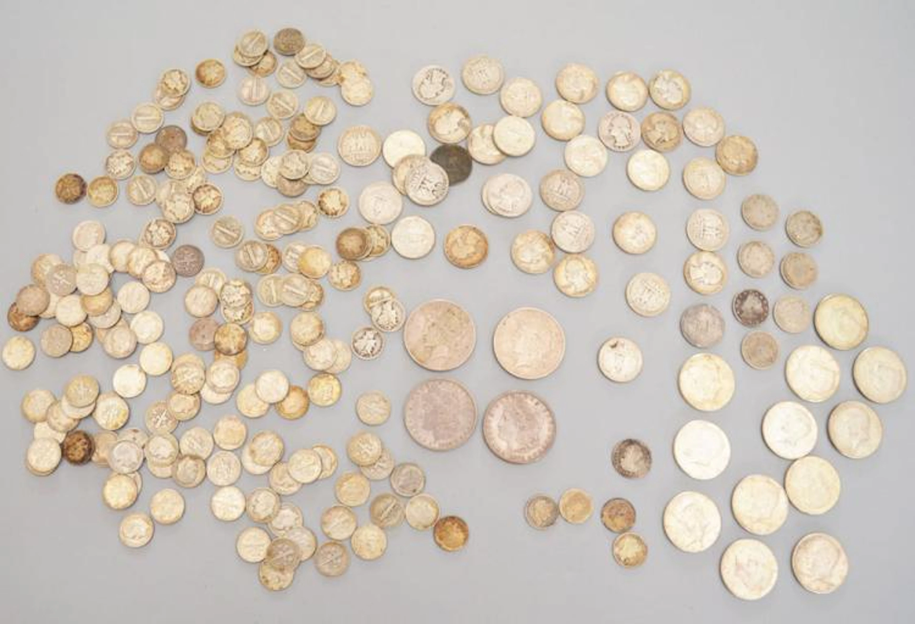Lot Of Older Silver Dollars, Quarters , Dimes