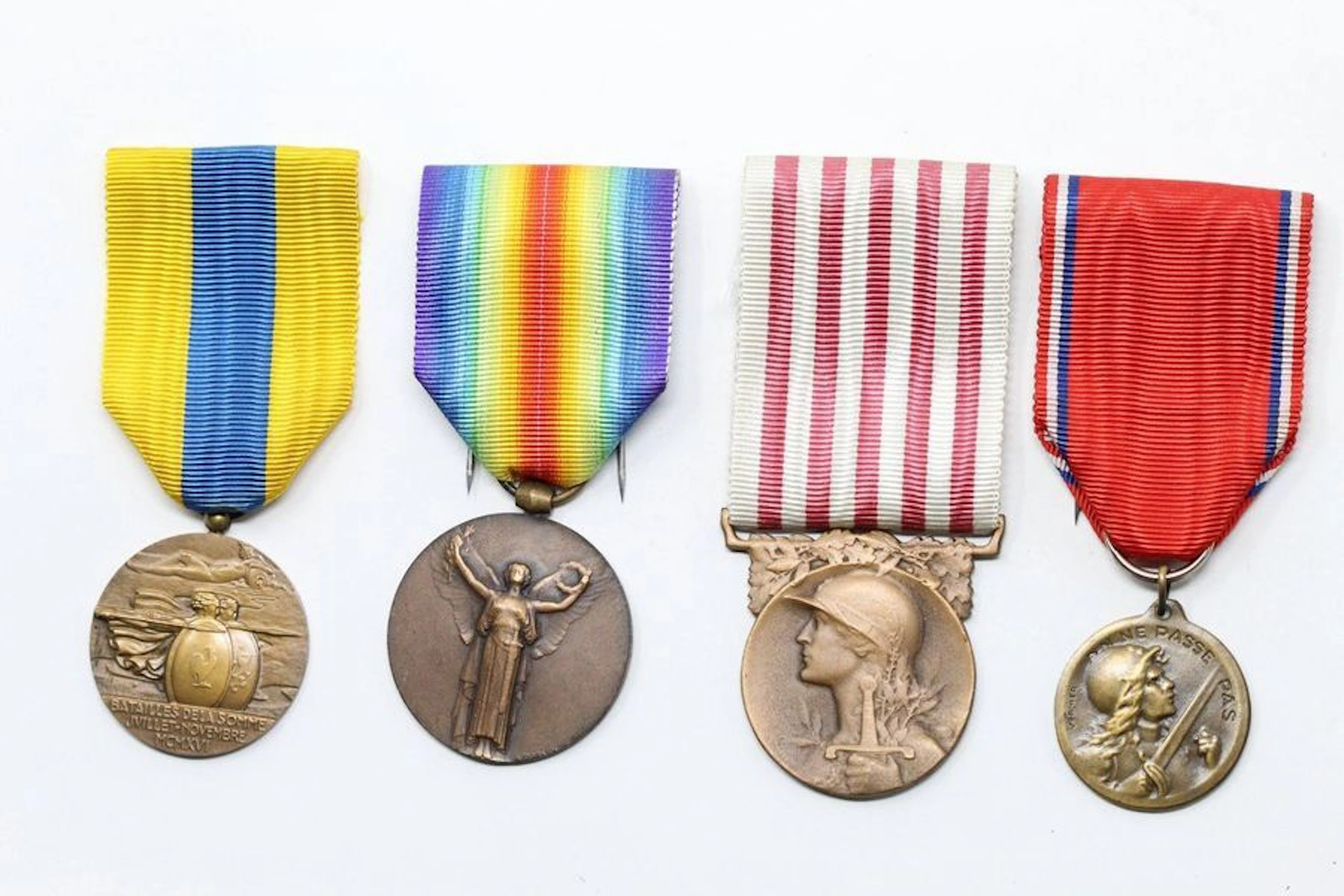 FRANCE quatre médailles militaires commémoratives... - Lot 69 - Rossini
