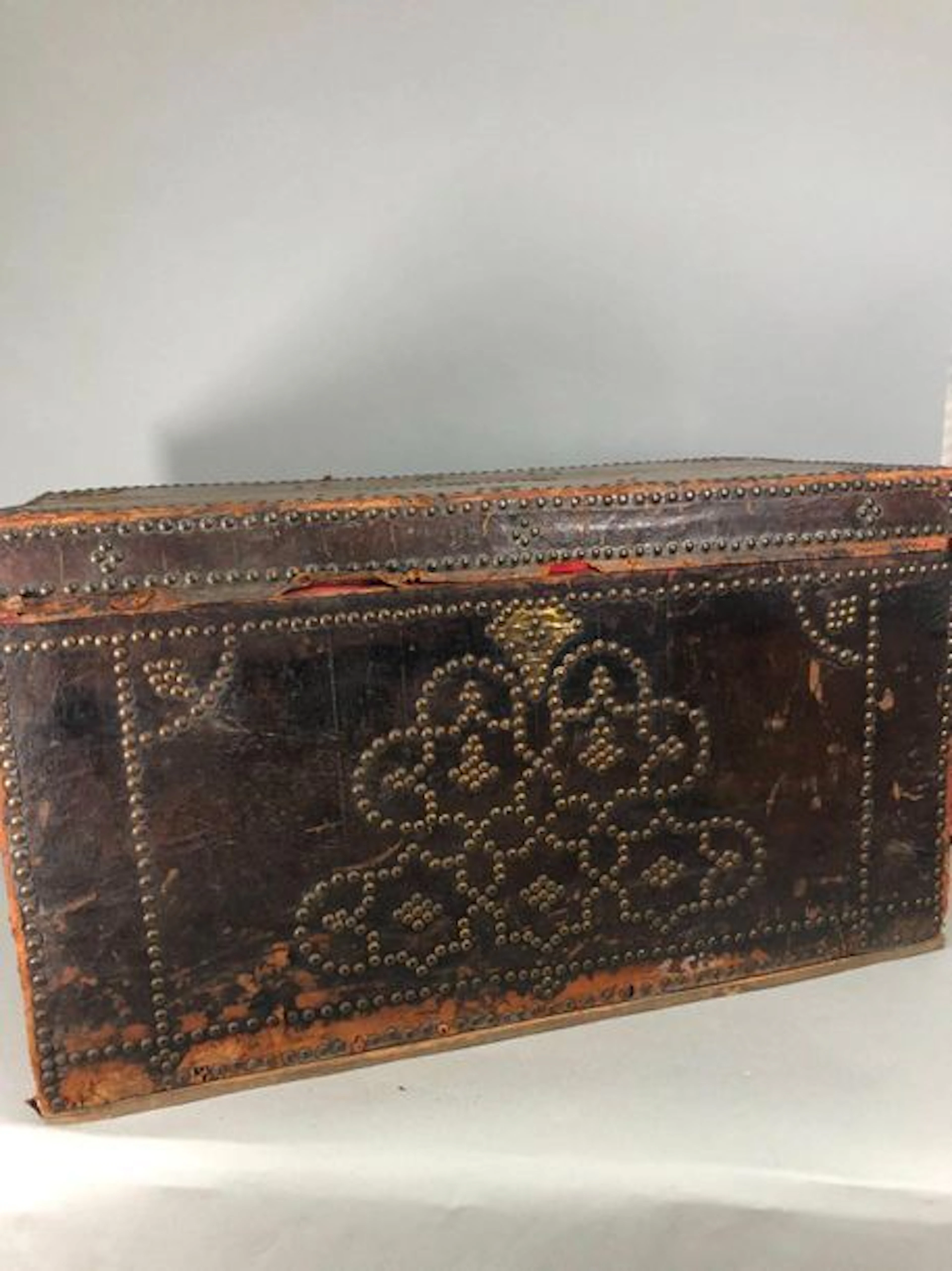Grand coffre marocain gainé de cuir. Début... - Lot 153 - Rossini