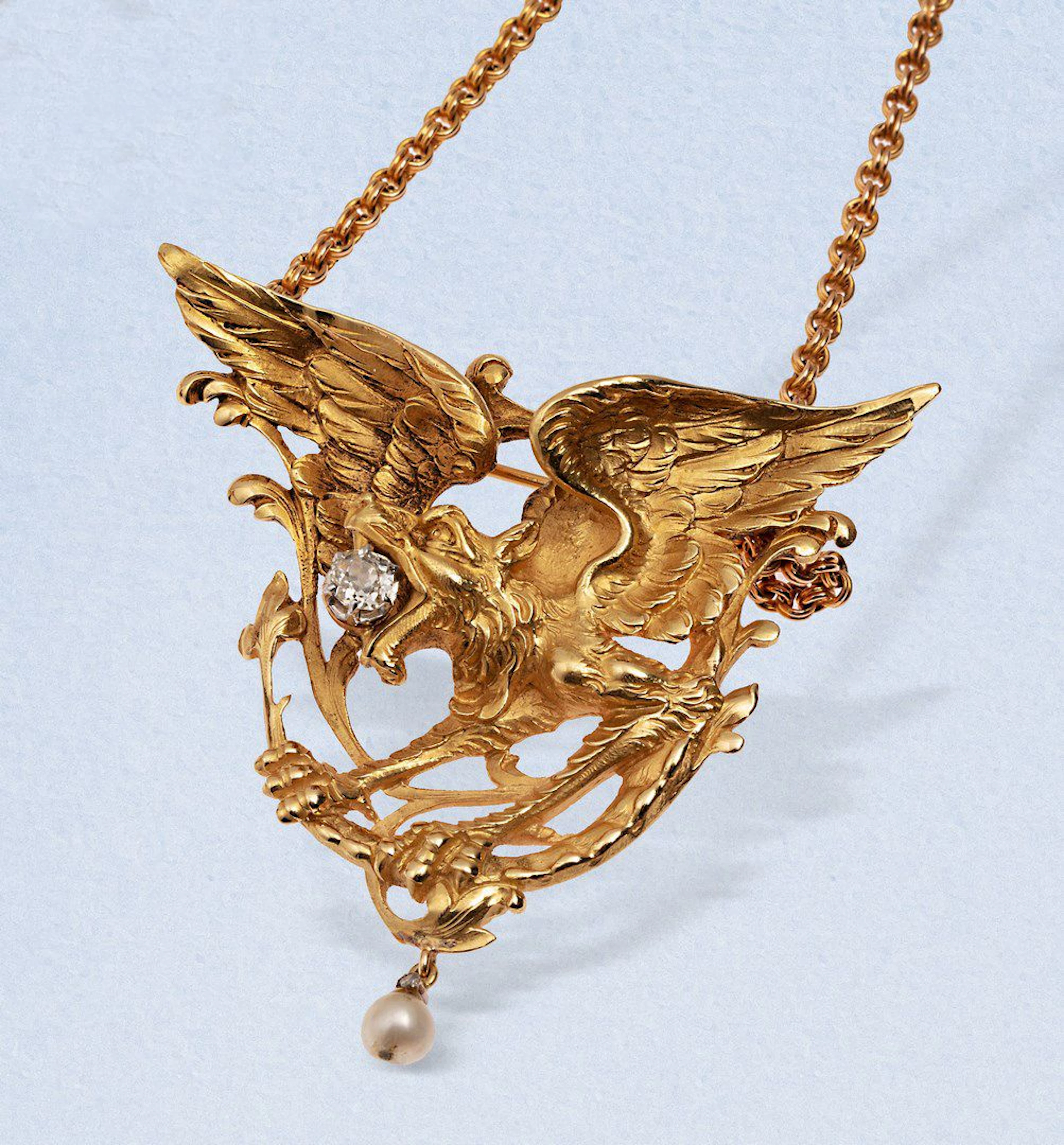 Collier pendentif-broche « chimère » en or... - Lot 55 - Rossini