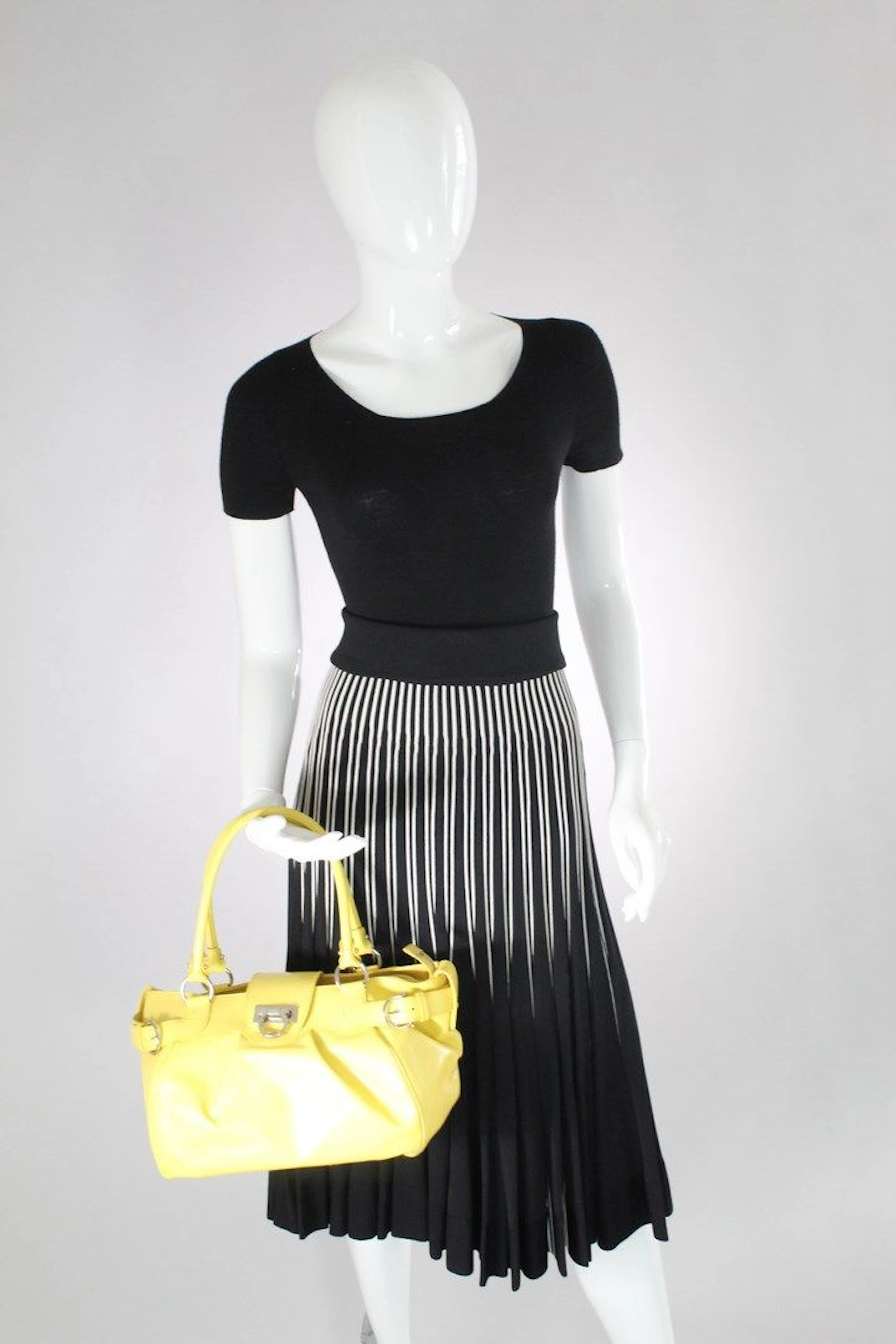 SALVATORE FERRAGAMO Sac porté main ou... - Lot 94 - Rossini