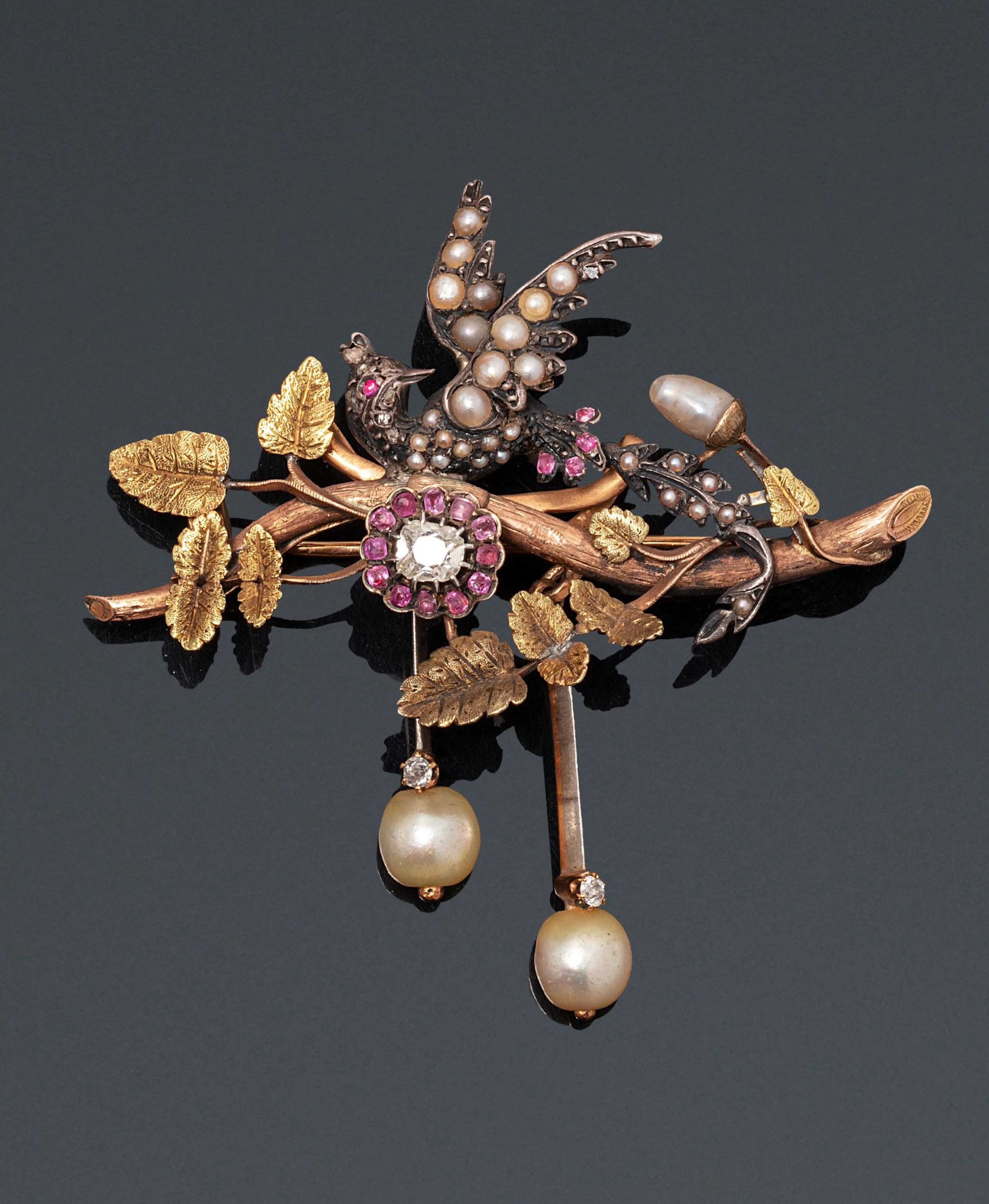 Broche naturaliste en argent et or jaune... - Lot 71 - Rossini