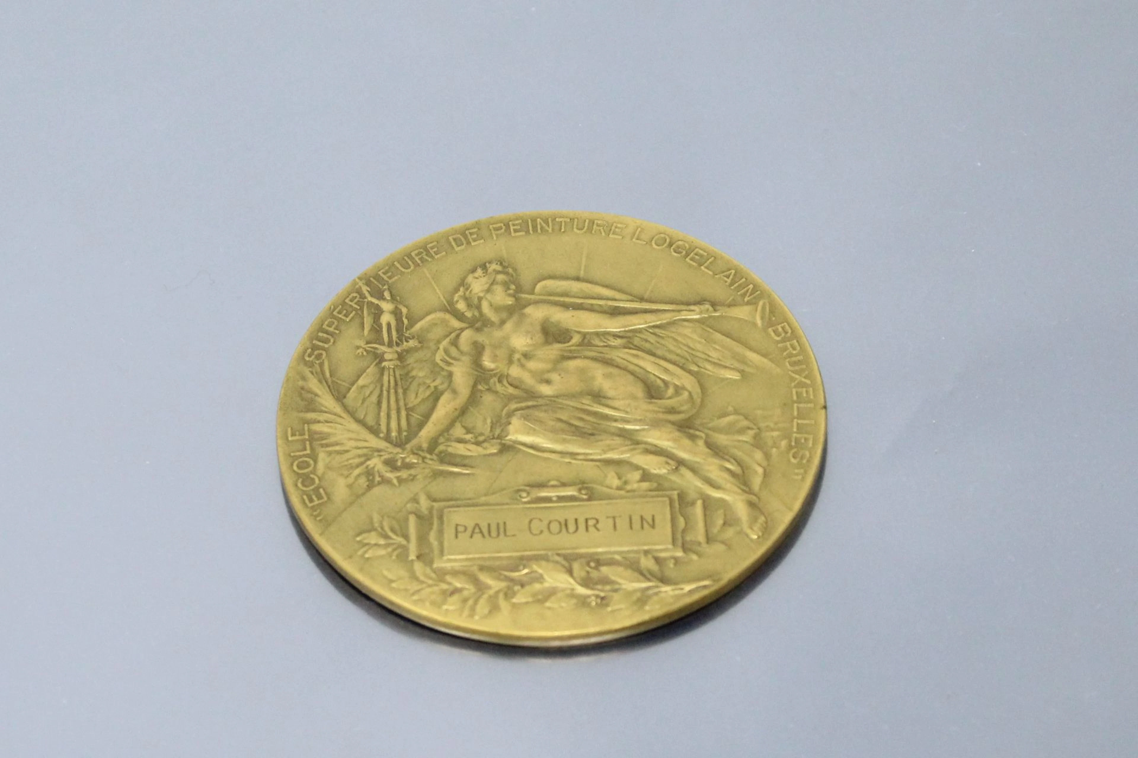 Médaille en bronze dorée Avers : la Renommée... - Lot 68 - Rossini