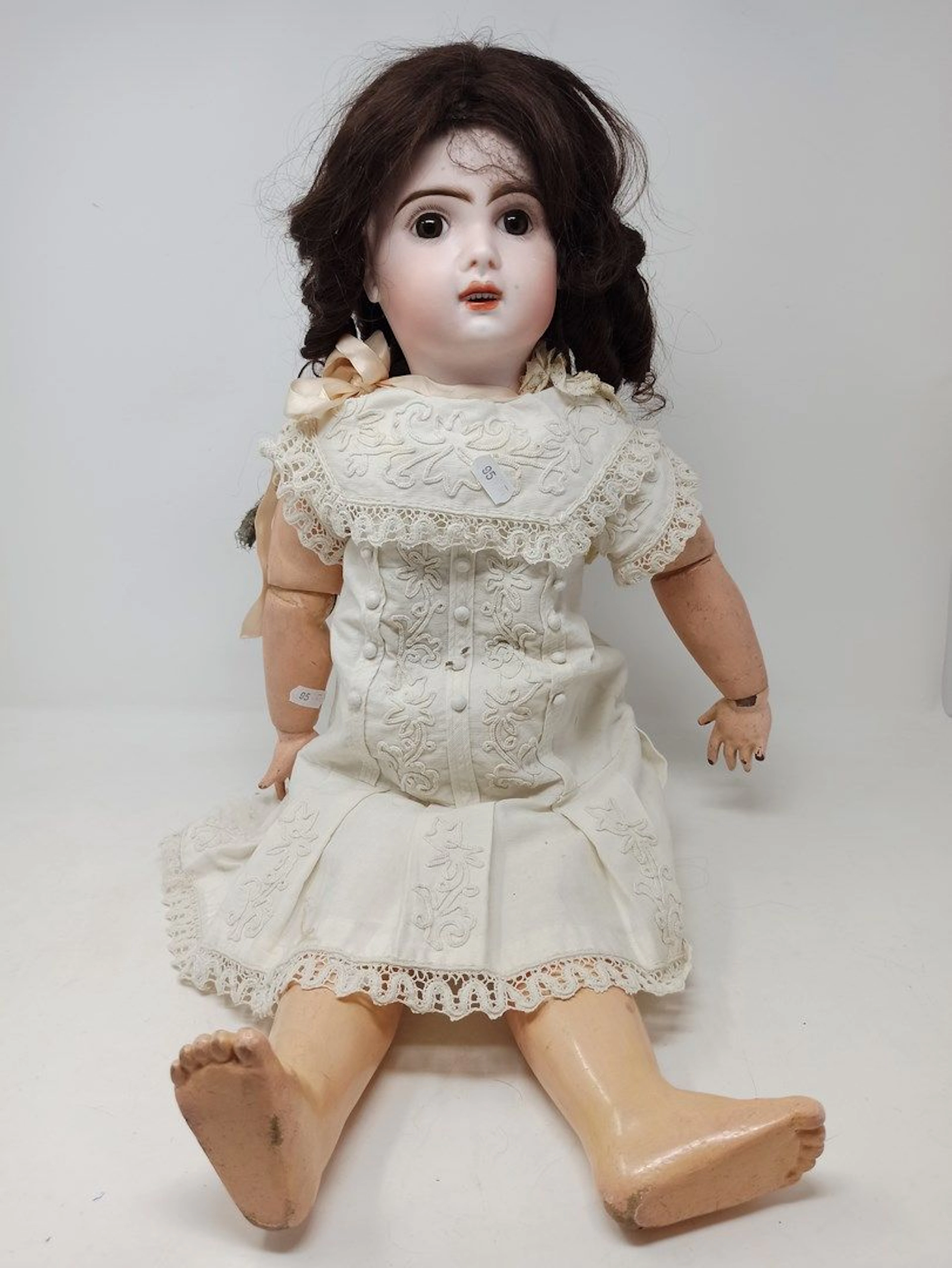 Poupée française, avec tête en biscuit,... - Lot 95 - Rossini