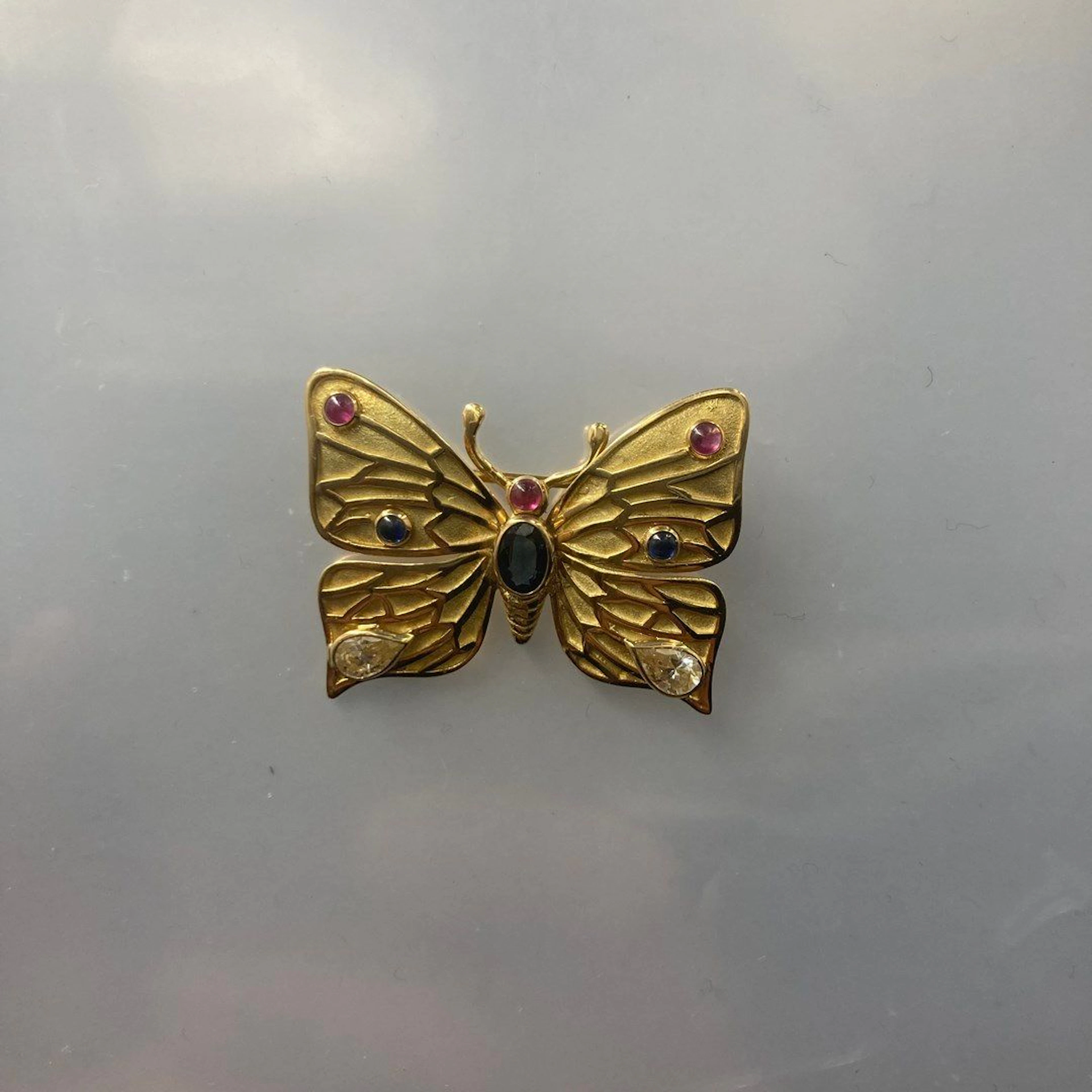Broche papillon en or jaune 18k (750) amati,... - Lot 119 - Rossini