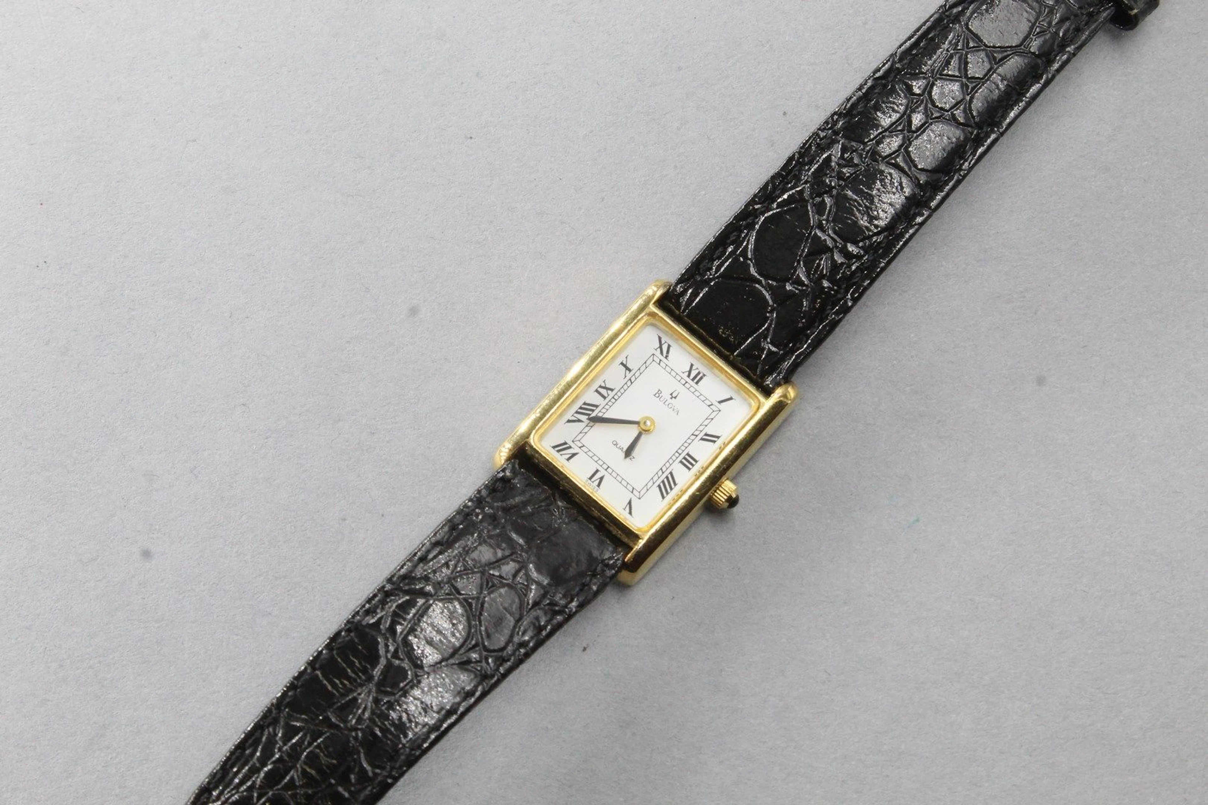 BULOVA Montre bracelet de dame en métal... - Lot 372 - Rossini