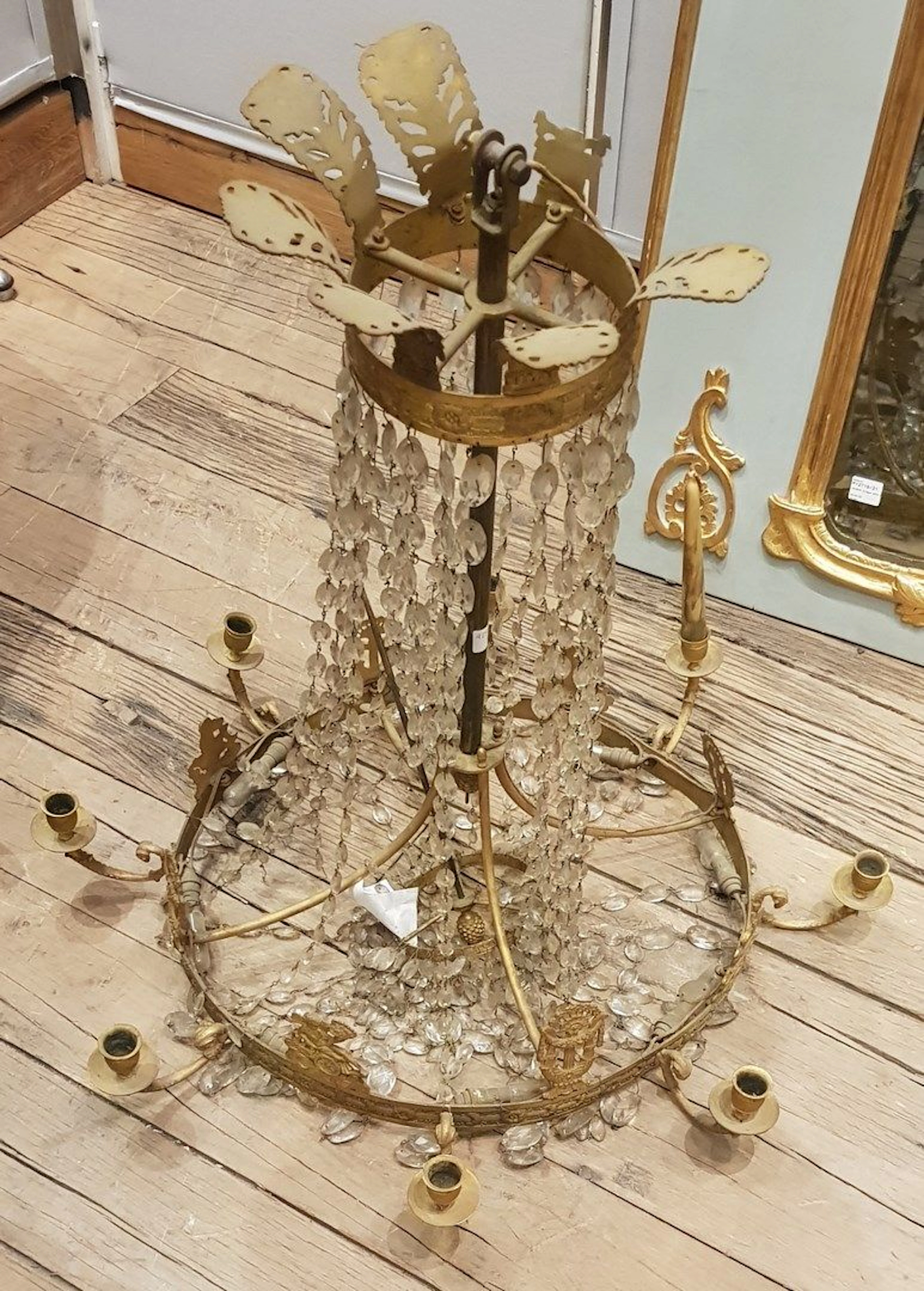 Lustre corbeille en bronze doré et cristal... - Lot 597 - Rossini