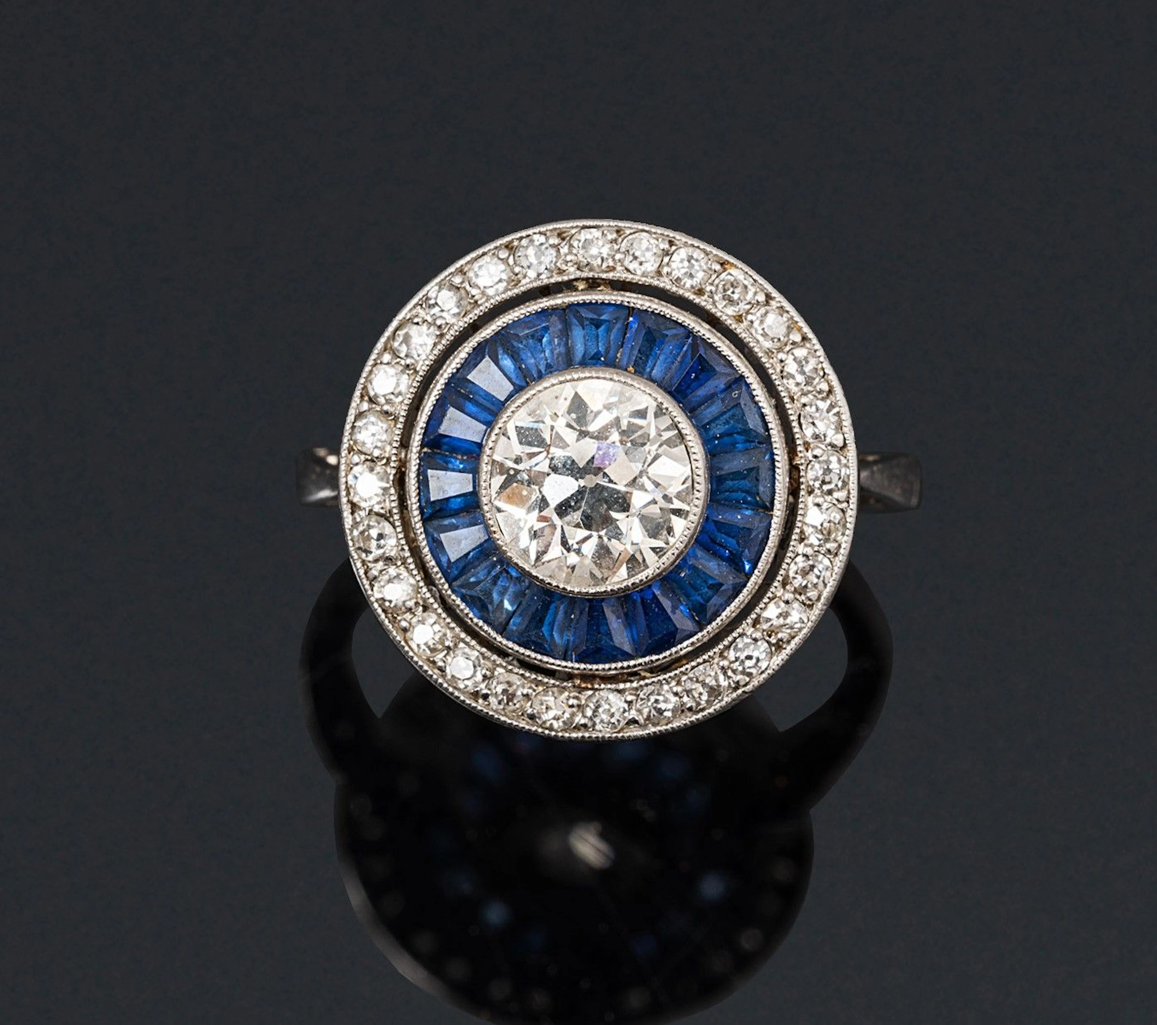 Bague en or gris 18K (750) de forme ronde... - Lot 86 - Rossini