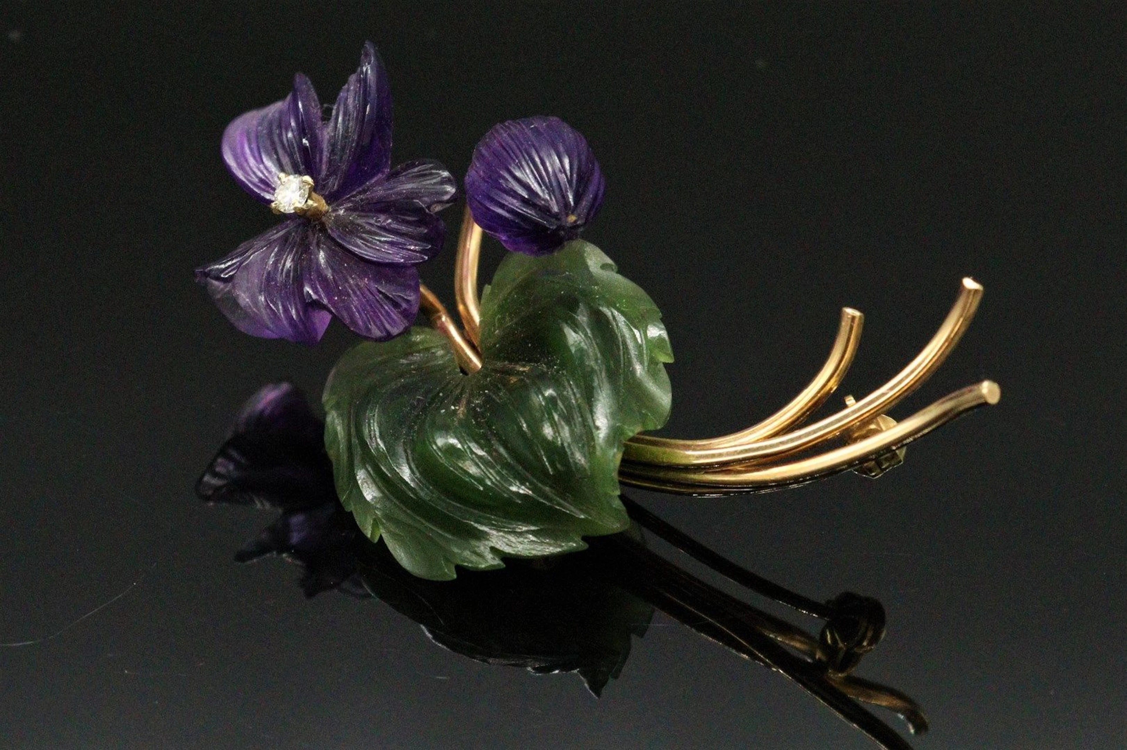 Broche en or 14K (585) représentant une violette,... - Lot 161 - Rossini