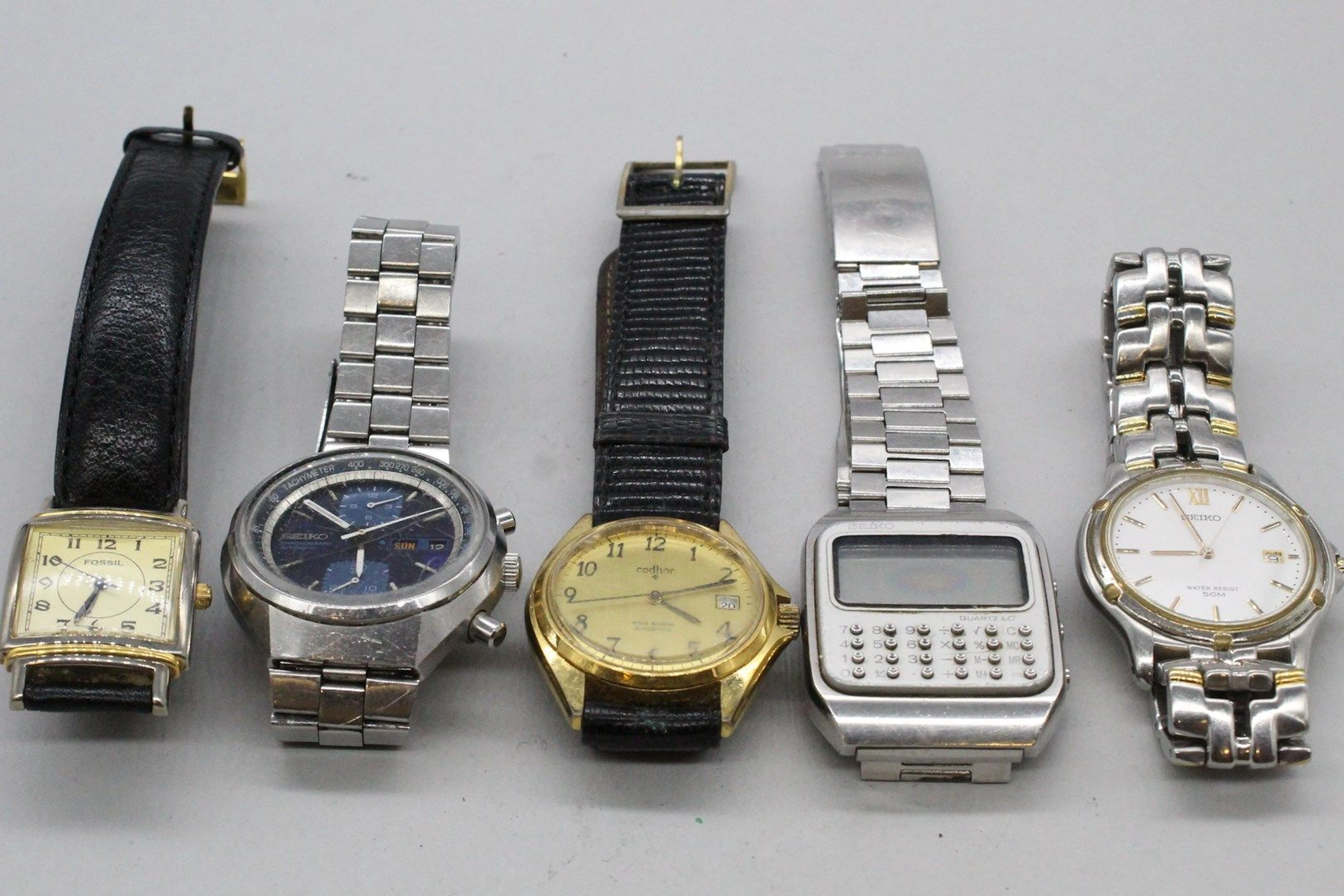 Lot de cinq montres bracelet d'homme comprenant... - Lot 532 - Rossini