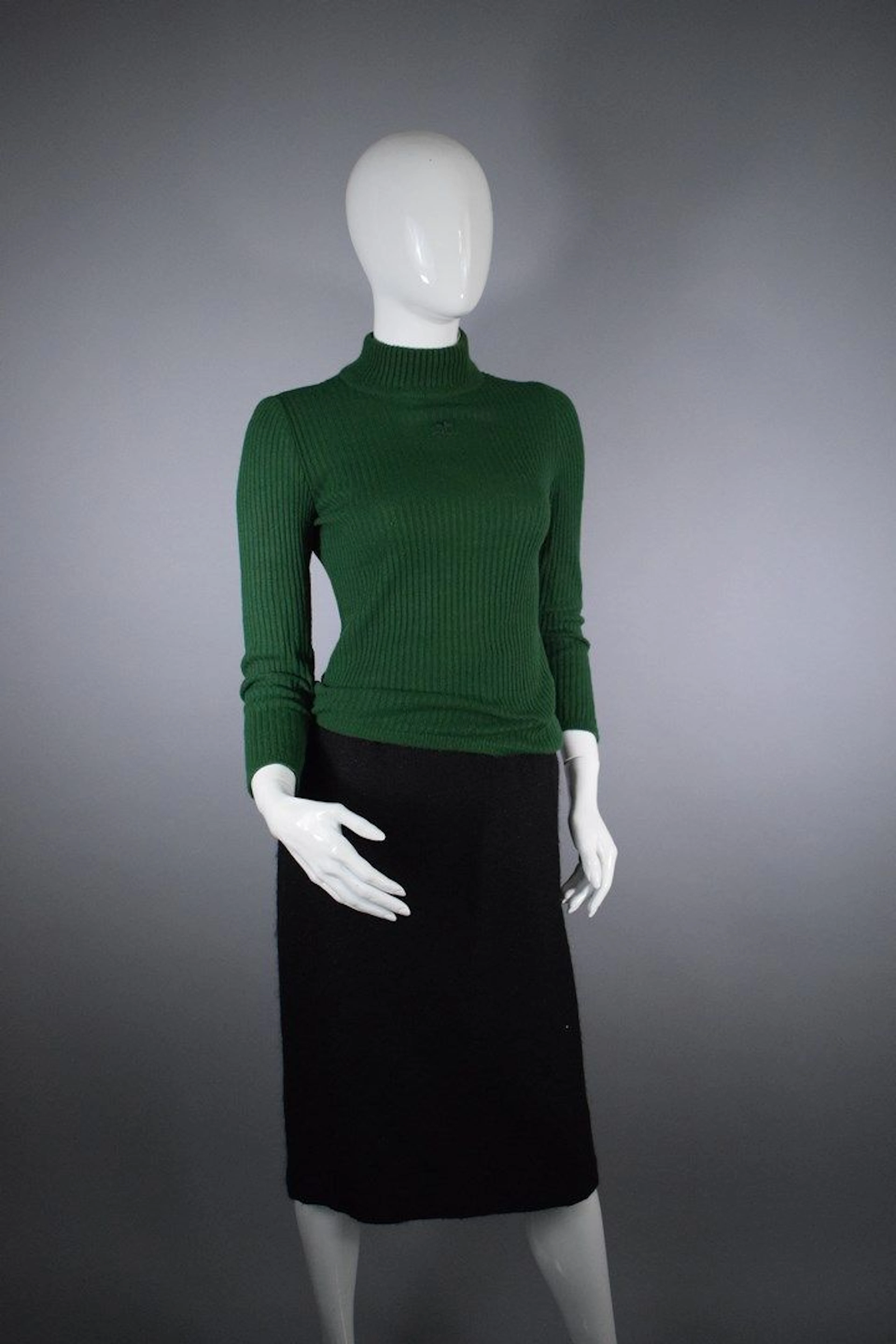 COURREGES Pull col cheminé vert sapin... - Lot 108 - Rossini