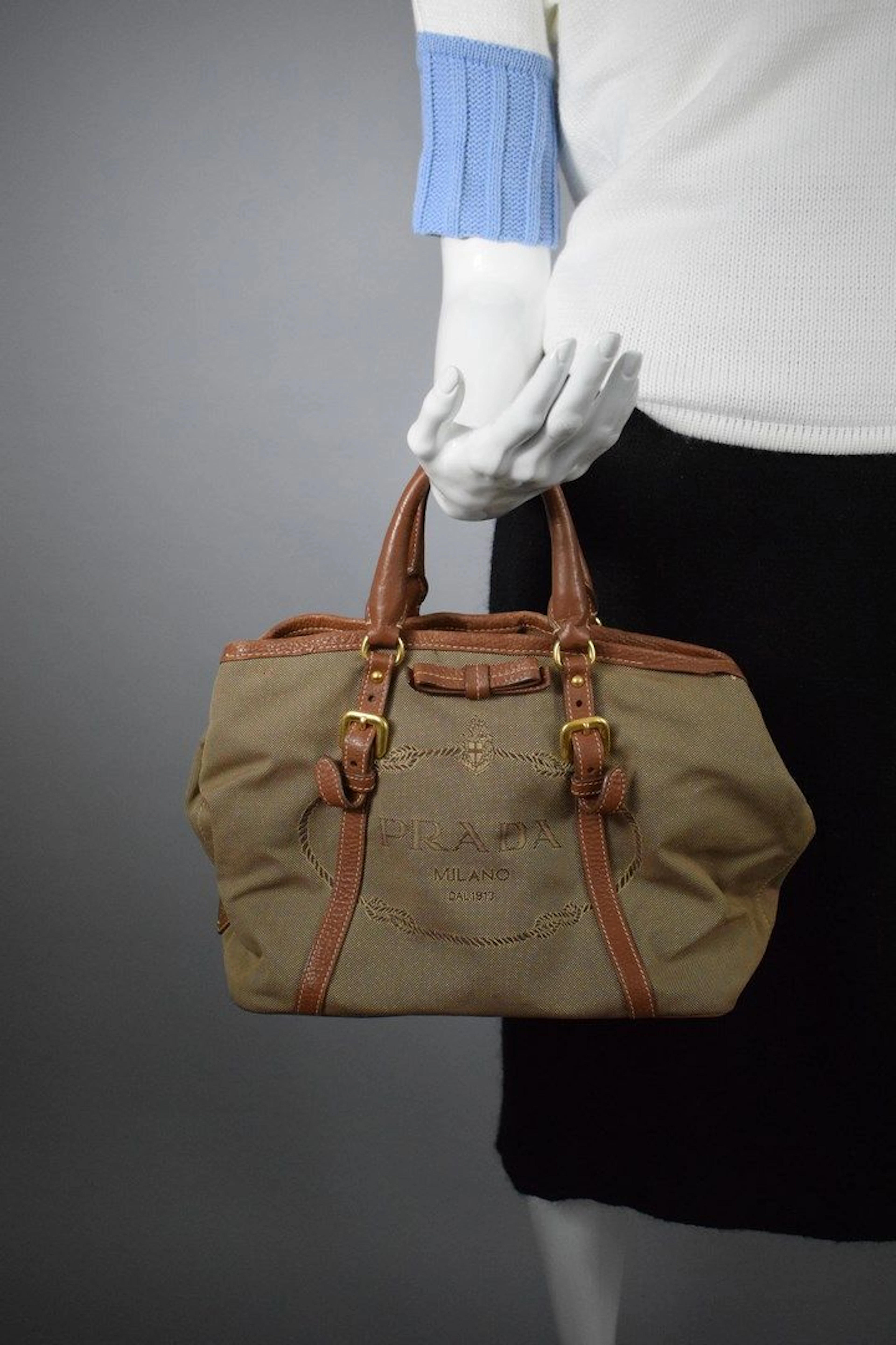 PRADA Sac en toile beige et cuir tabac... - Lot 112 - Rossini
