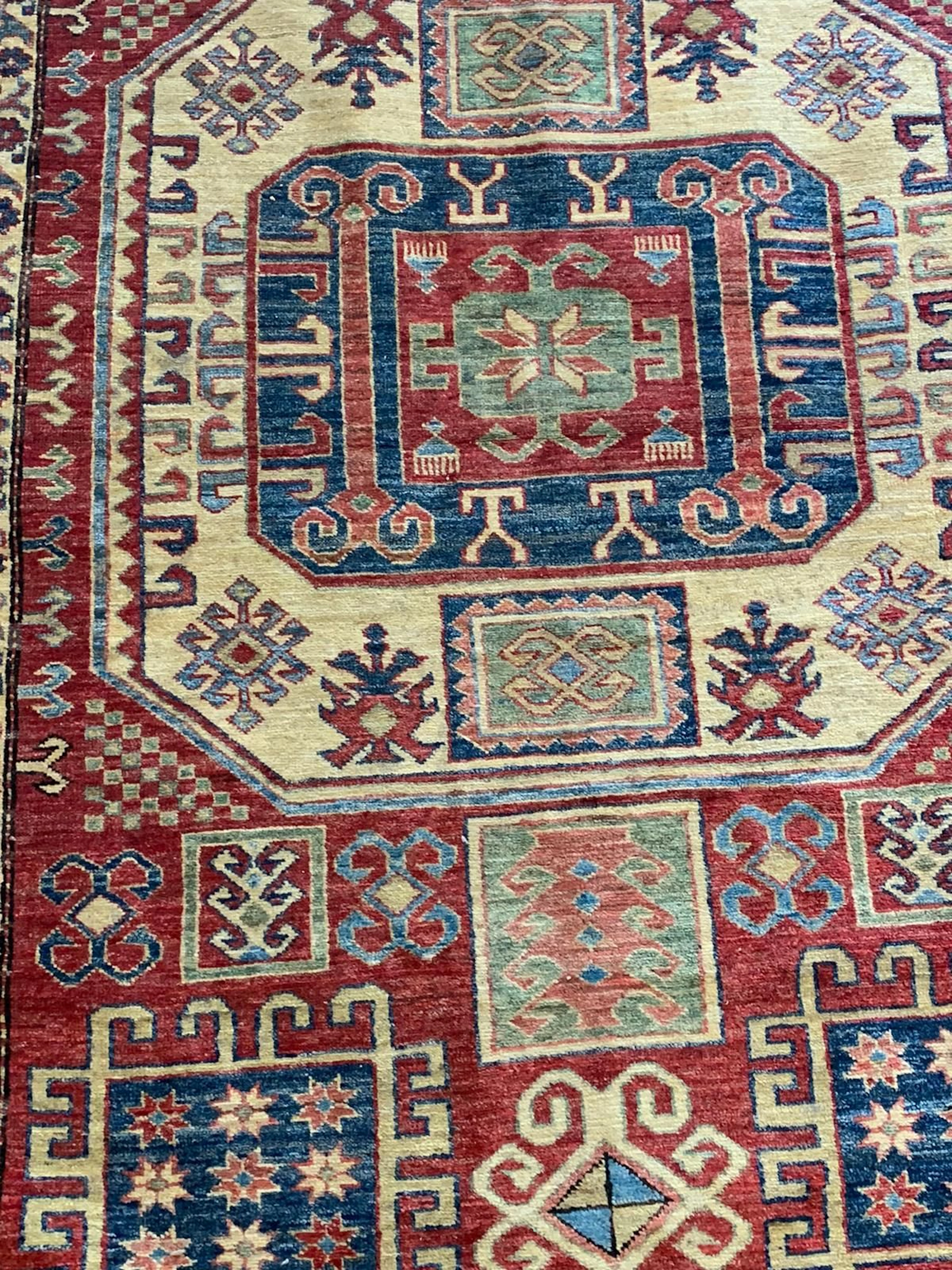2 petits tapis d'Orient (moderne) - Lot 880 - Rossini