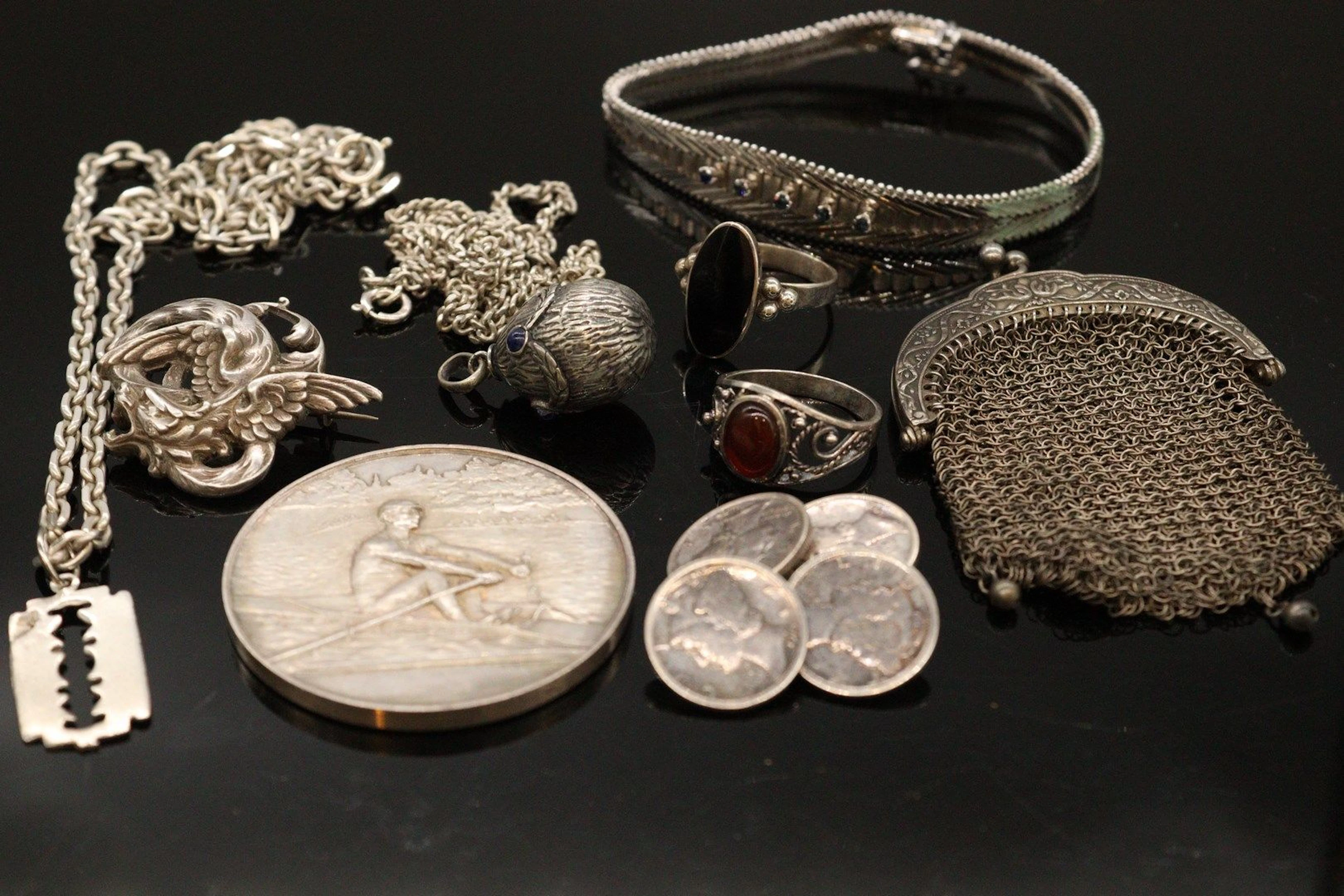 Lot d'argent comprenant : - une paire de... - Lot 501 - Rossini