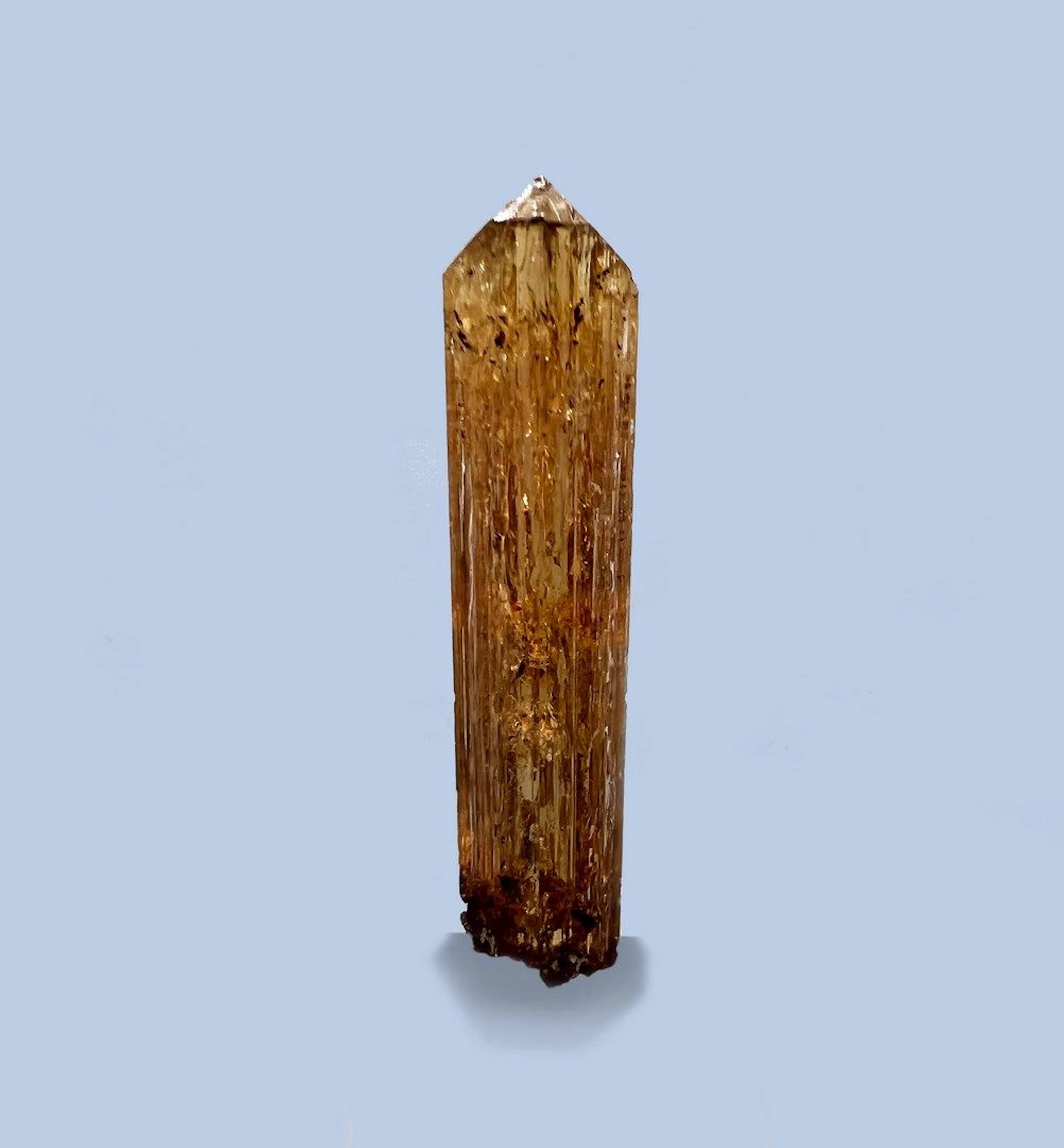 Topaze impériale : prisme allongé bien formé... - Lot 386 - Rossini