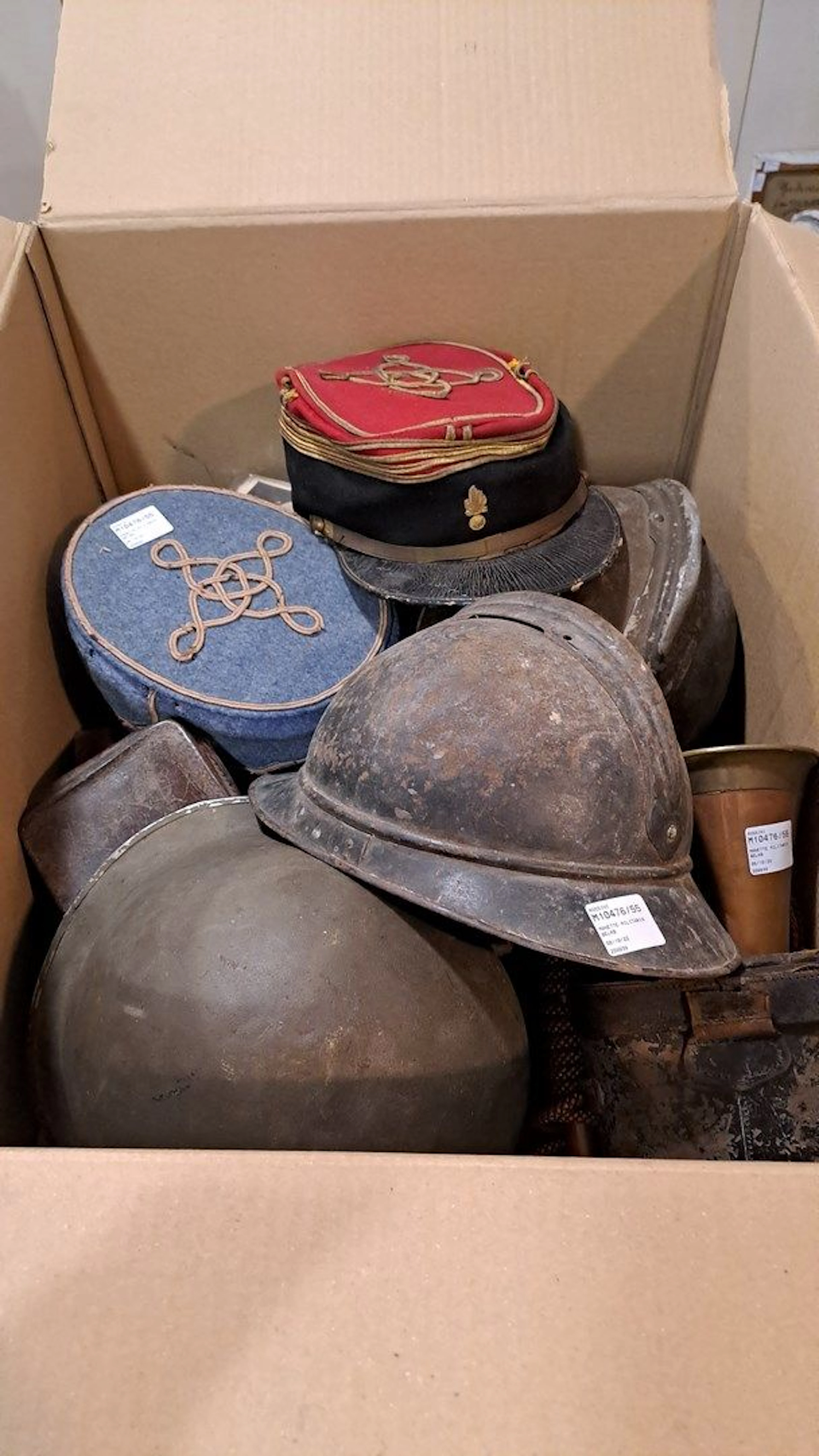 MANETTE MILITARIA * Deux casques Adrian... - Lot 153 - Rossini