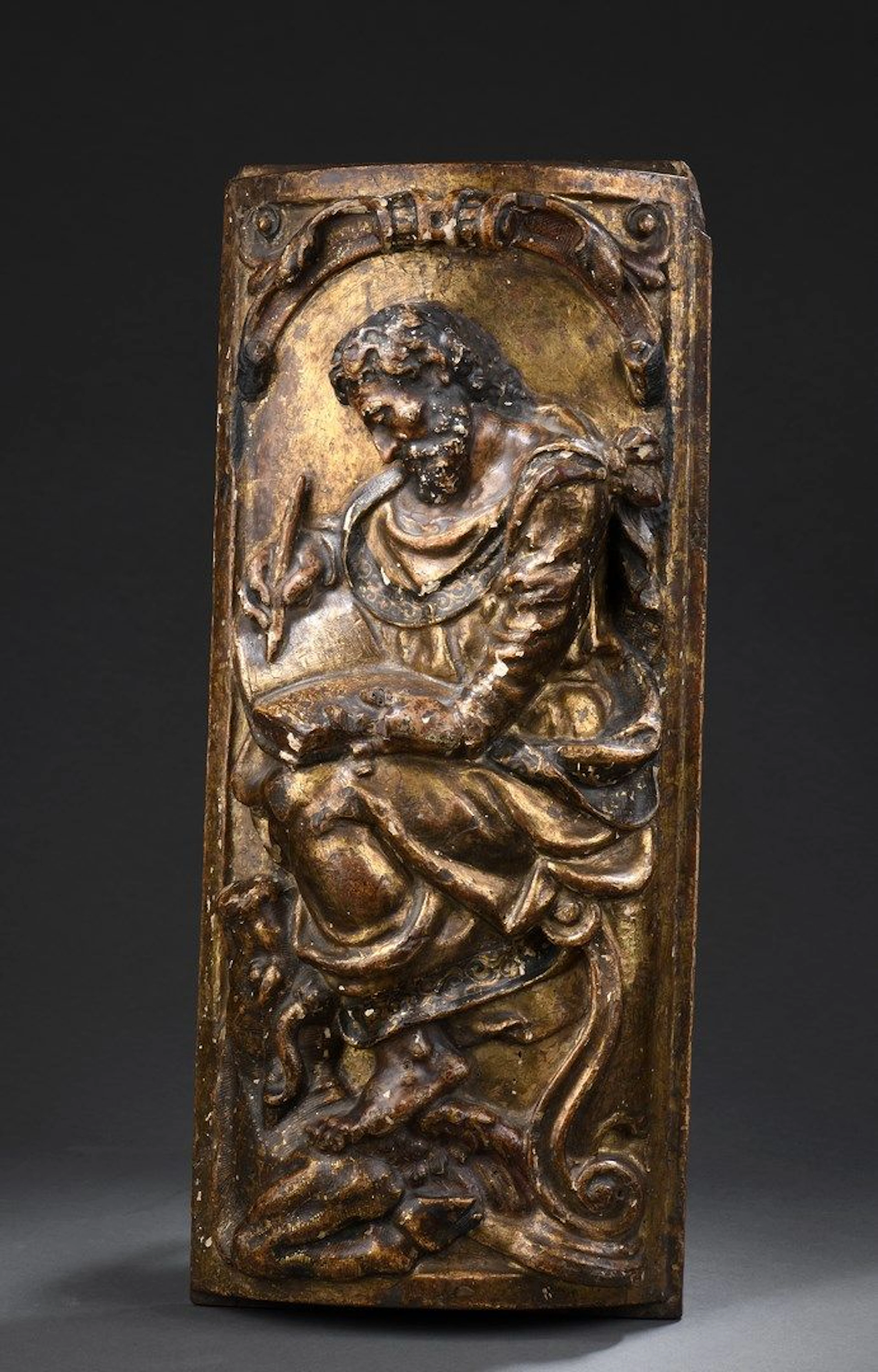 Panneau en noyer sculpté en fort relief polychromé... - Lot 213 - Rossini