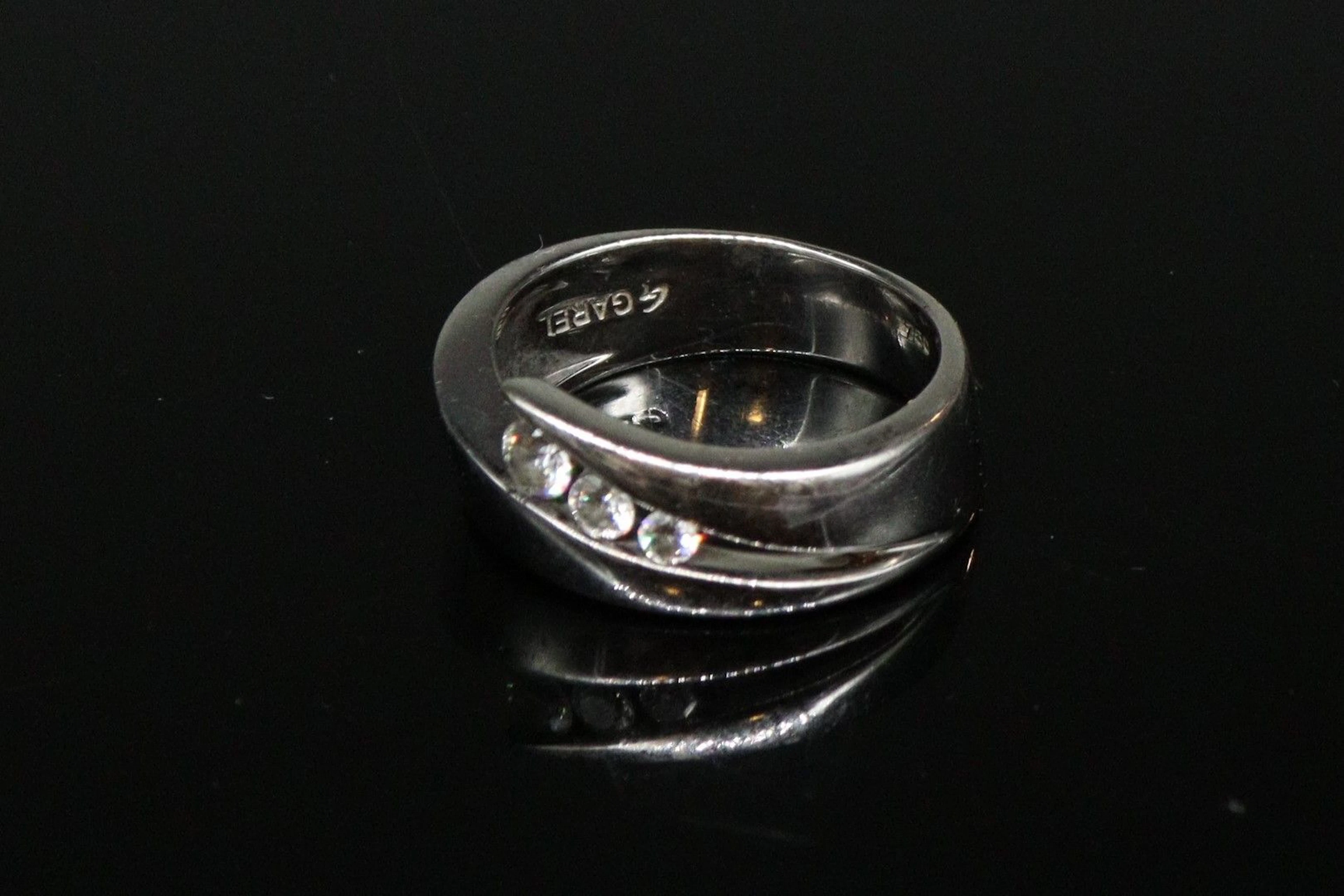 GAREL Bague en or gris 18k (750) ornée de... - Lot 403 - Rossini