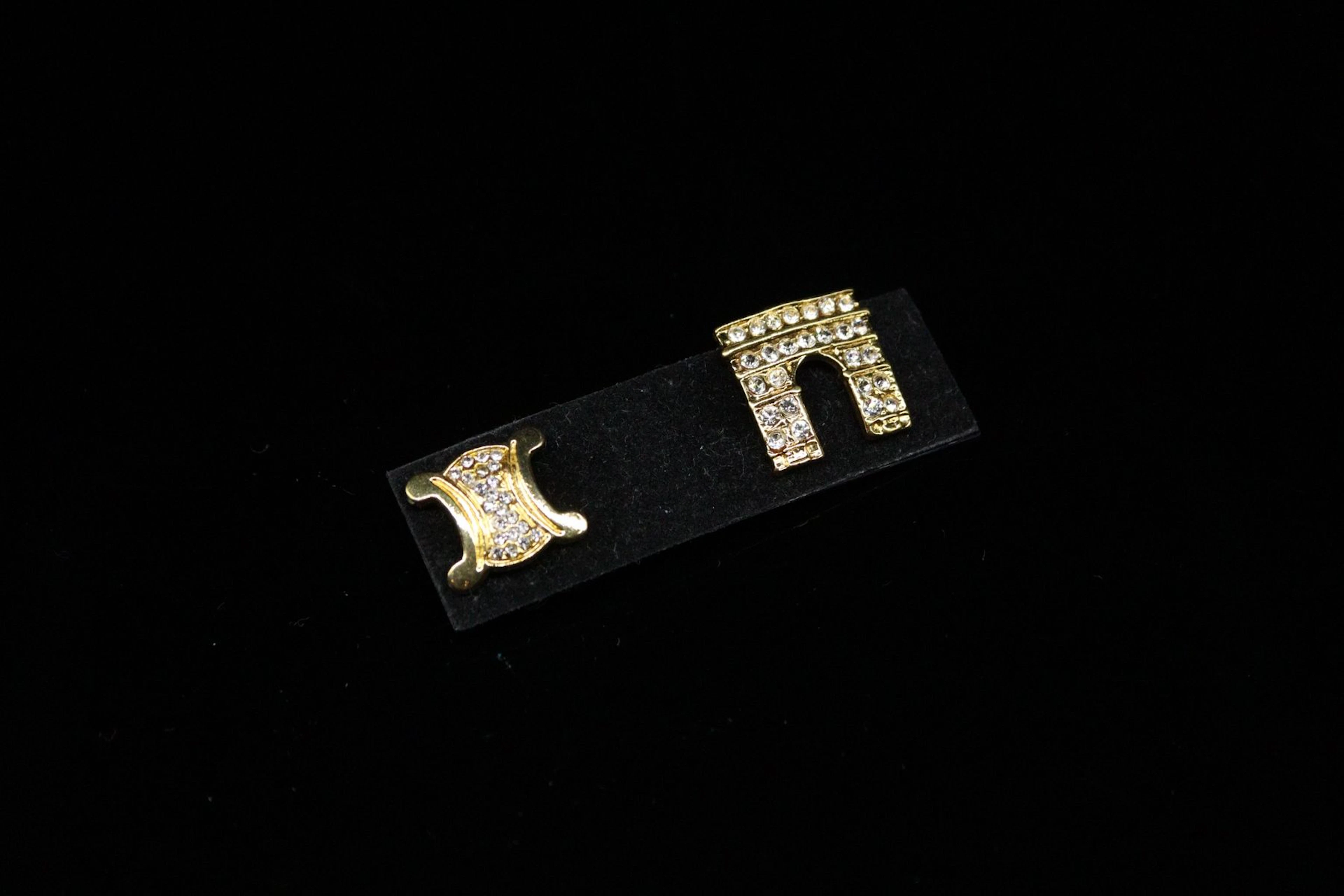 CELINE Ensemble de deux pin's en métal et... - Lot 120 - Rossini