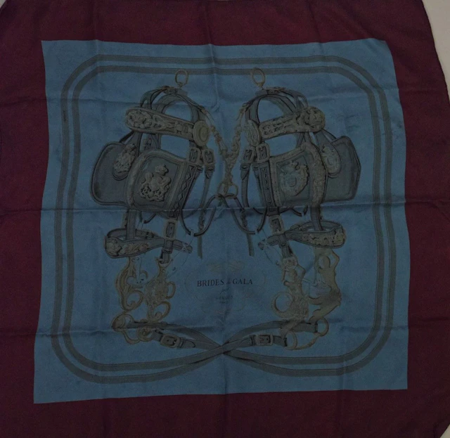 HERMES PARIS Carré en soie modèle "Bride... - Lot 256 - Rossini