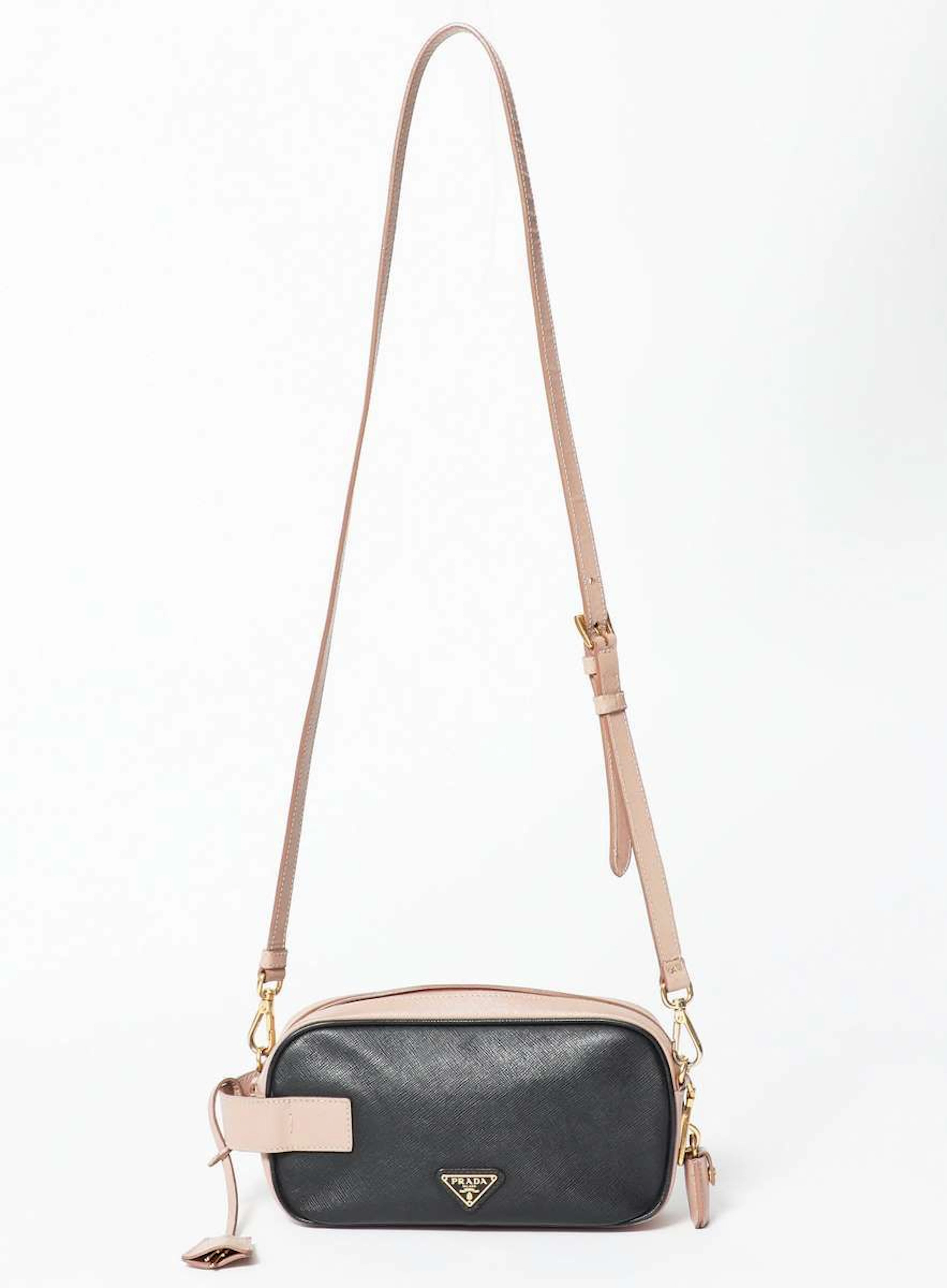 PRADA Sac bandoulière ou épaule façon camera... - Lot 430 - Rossini