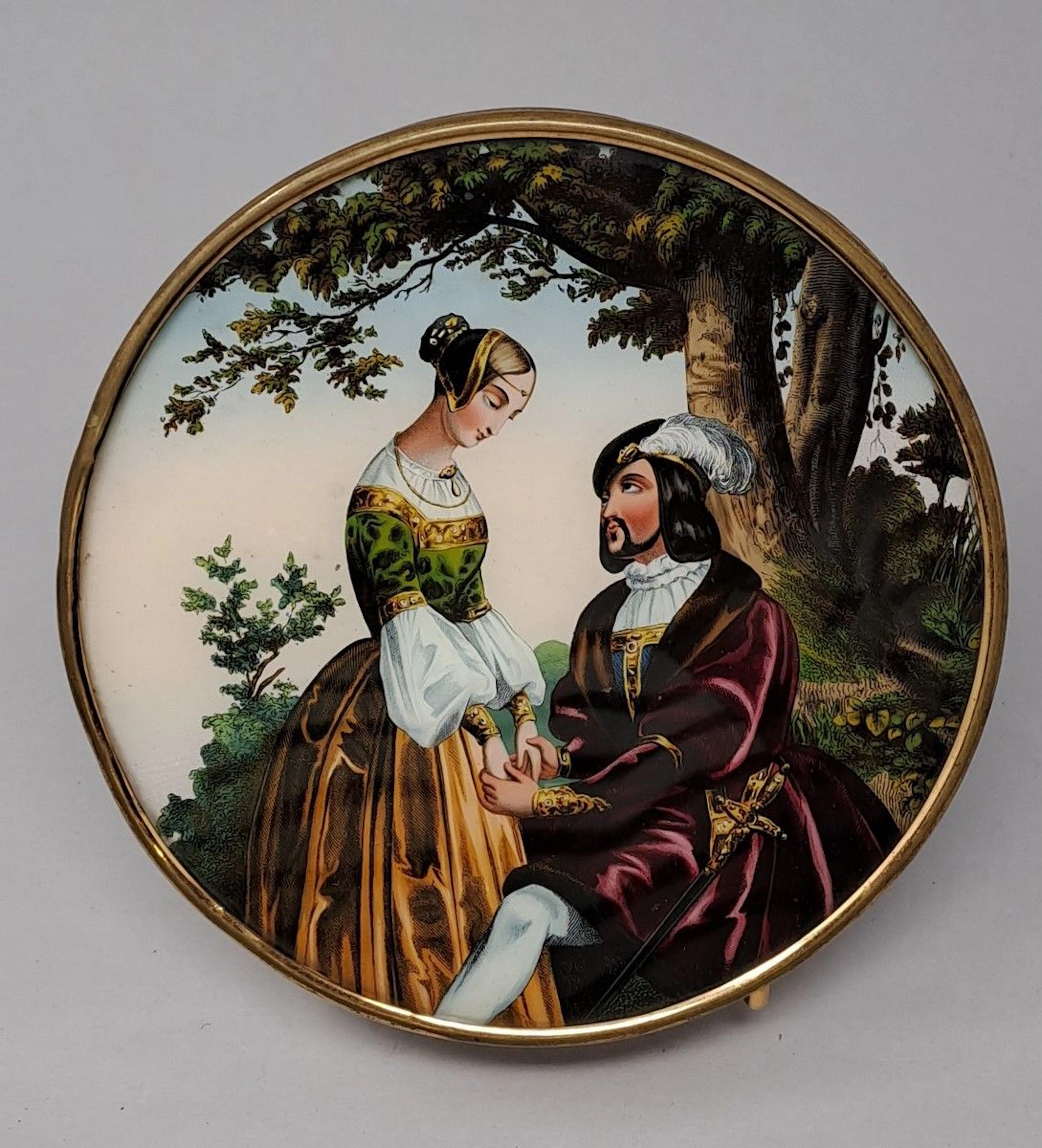 Trois boîtes à bonbons circulaires en carton... - Lot 446 - Rossini