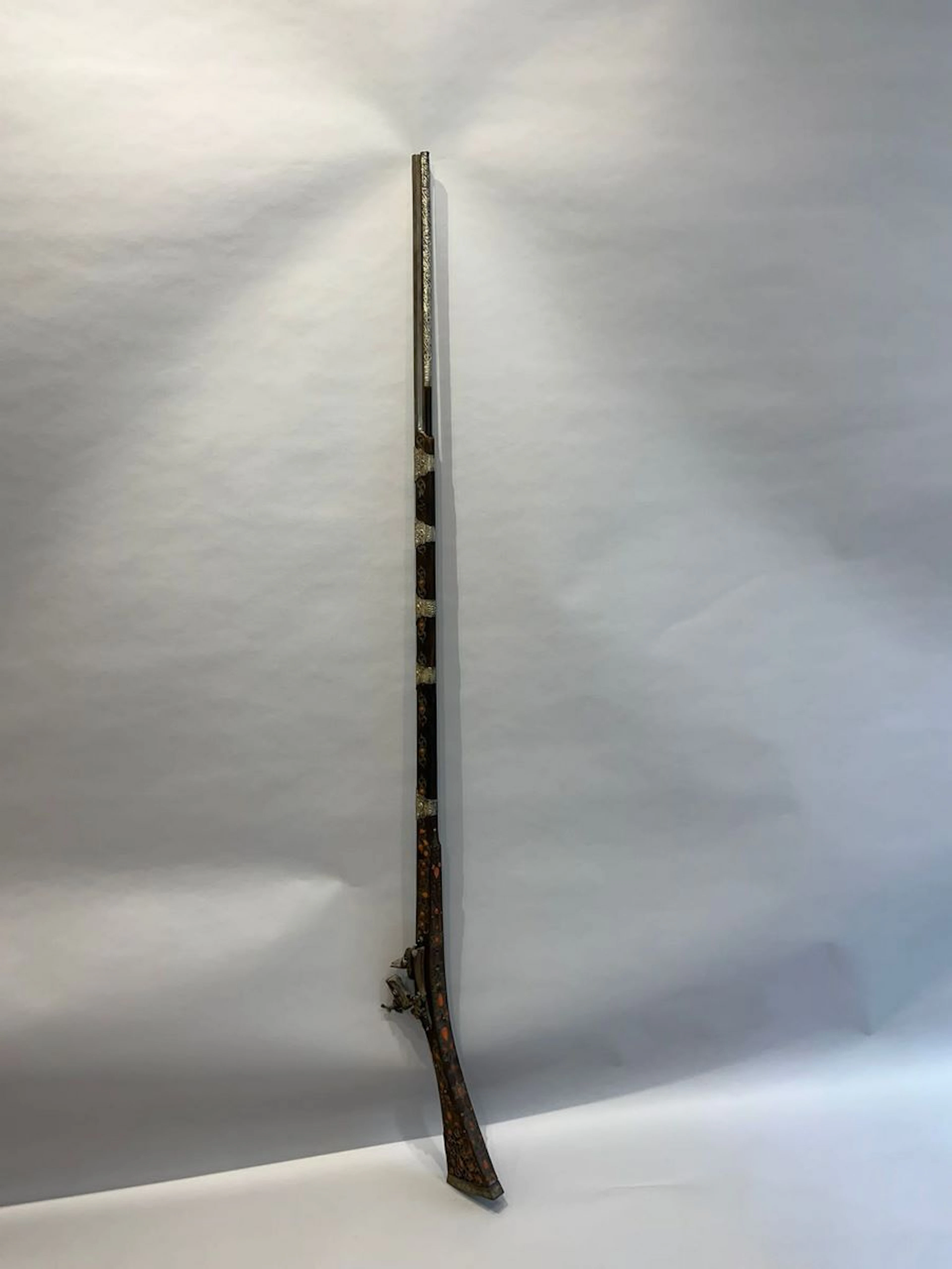 Imposant fusil, mukhala, à platine en silex,... - Lot 63 - Rossini