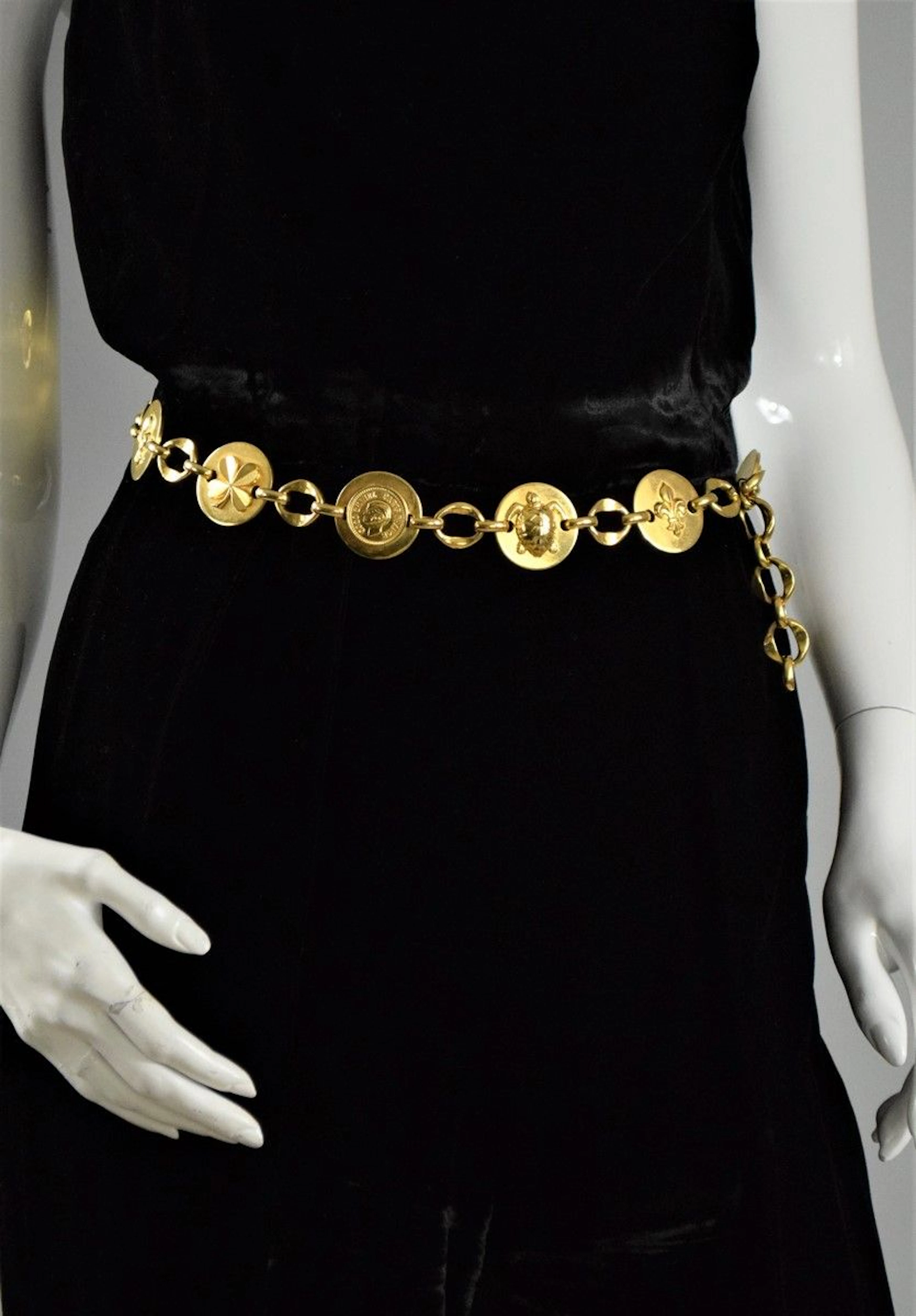 CHANEL Circa 1987 Ceinture en métal doré... - Lot 197 - Rossini