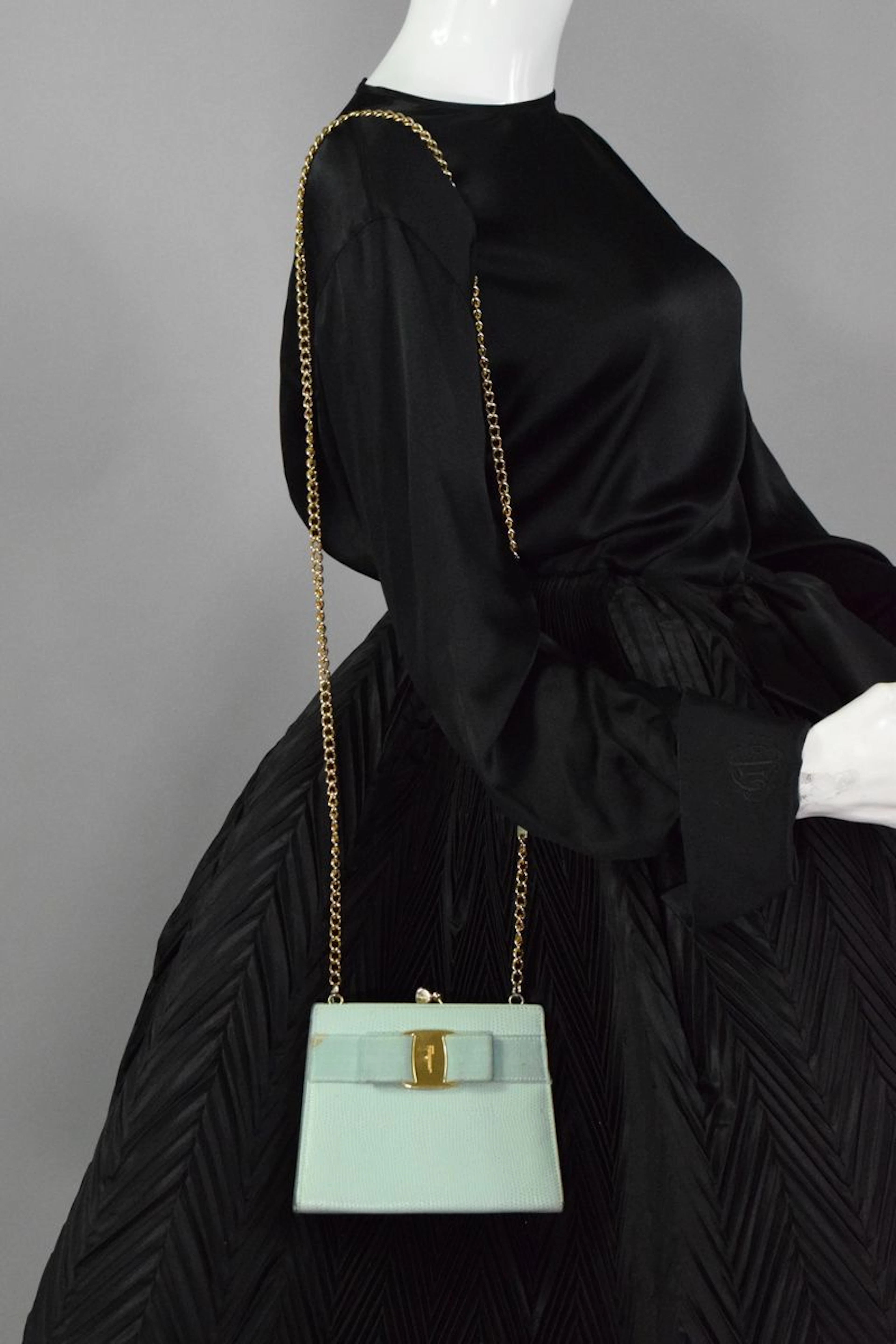 SALVATORE FERRAGAMO Circa 1980 Petit sac... - Lot 317 - Rossini