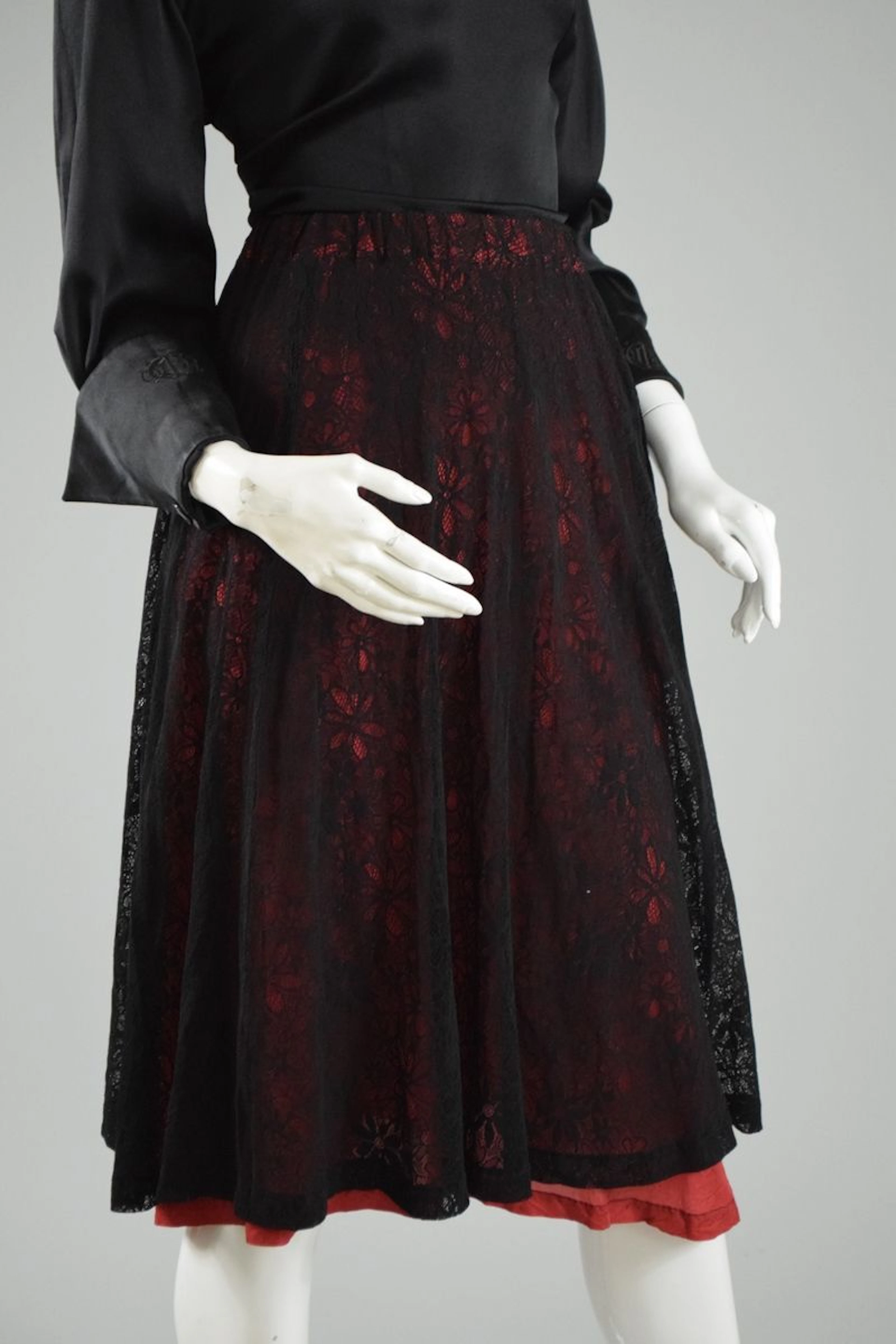 COMME DES GARÇONS 2013 Jupe en double épaisseur,... - Lot 586 - Rossini