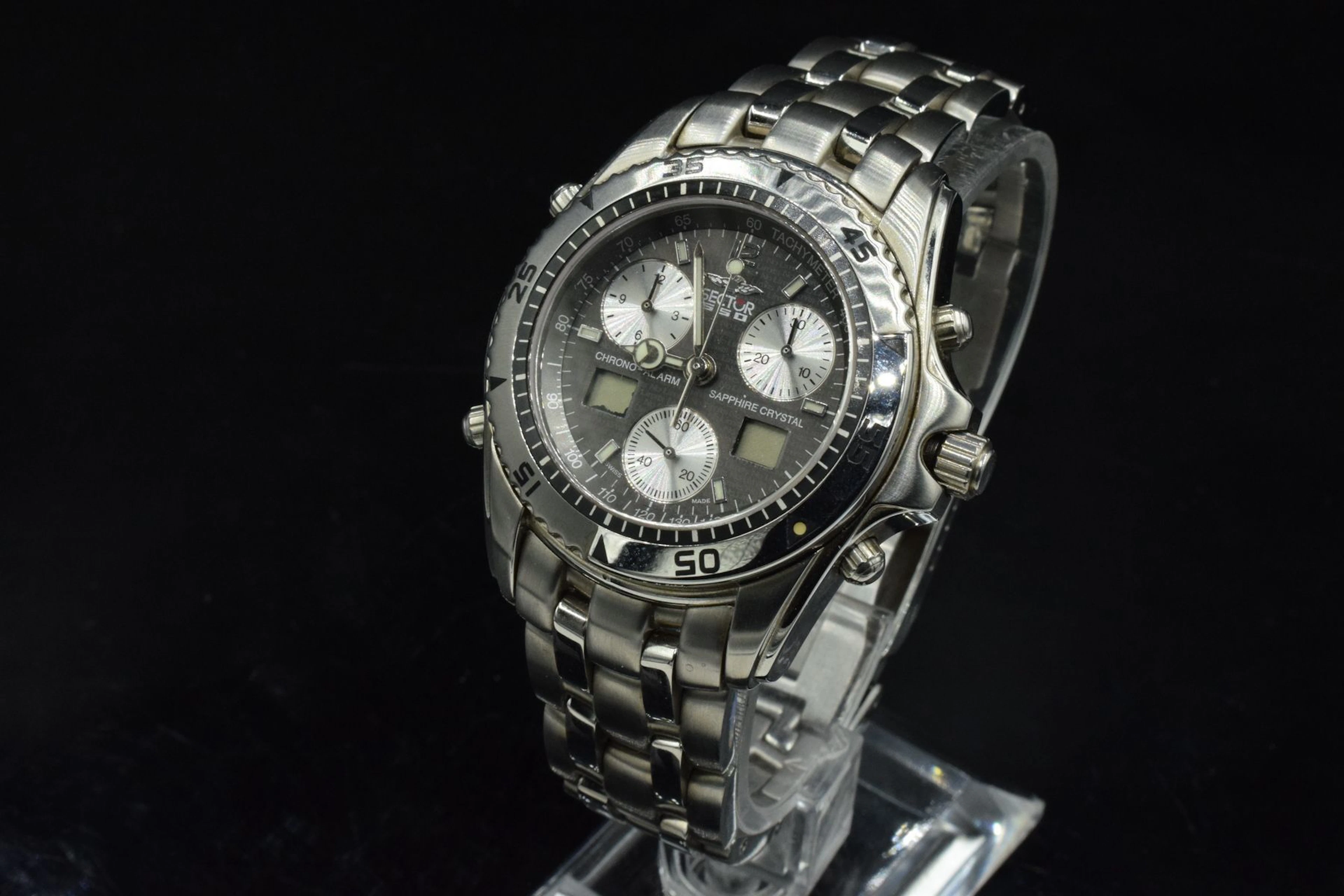 SECTOR Montre chrono 650 en acier, cadran... - Lot 545 - Rossini