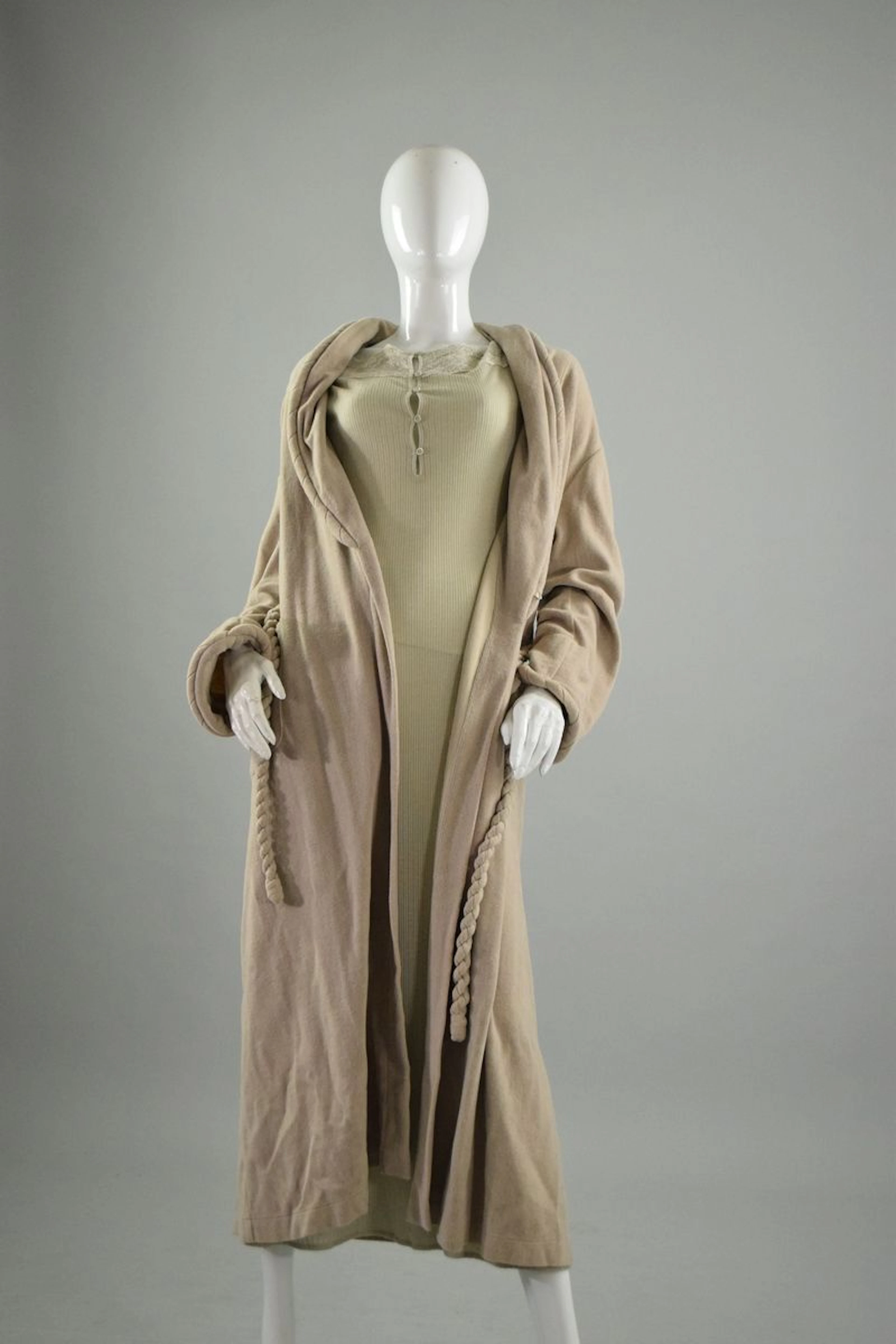 SILVIA MANTEGNA Ensemble d'intérieur composé... - Lot 190 - Rossini