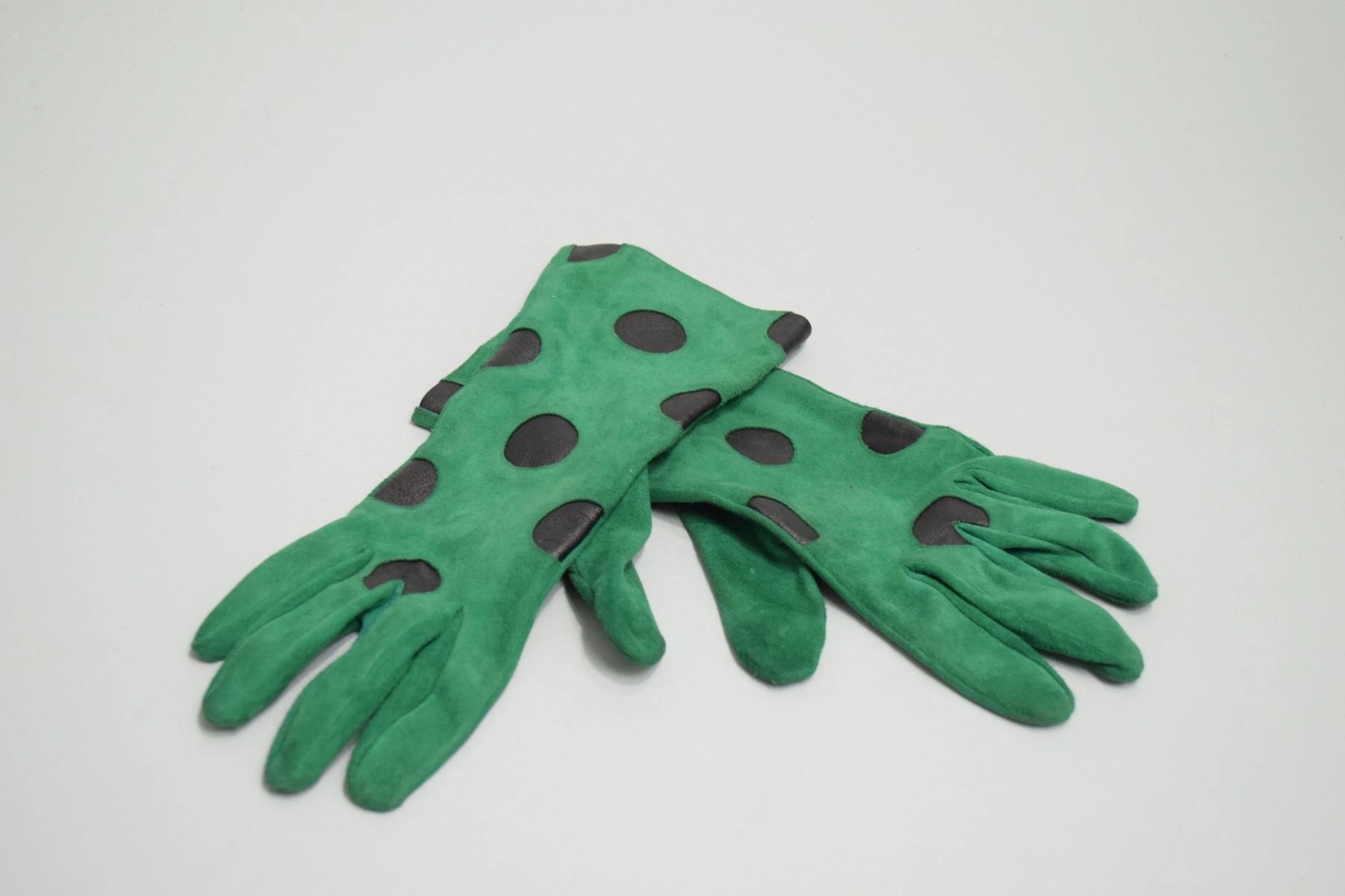 VALENTINO GARAVANI Paire de gants en cuir... - Lot 233 - Rossini