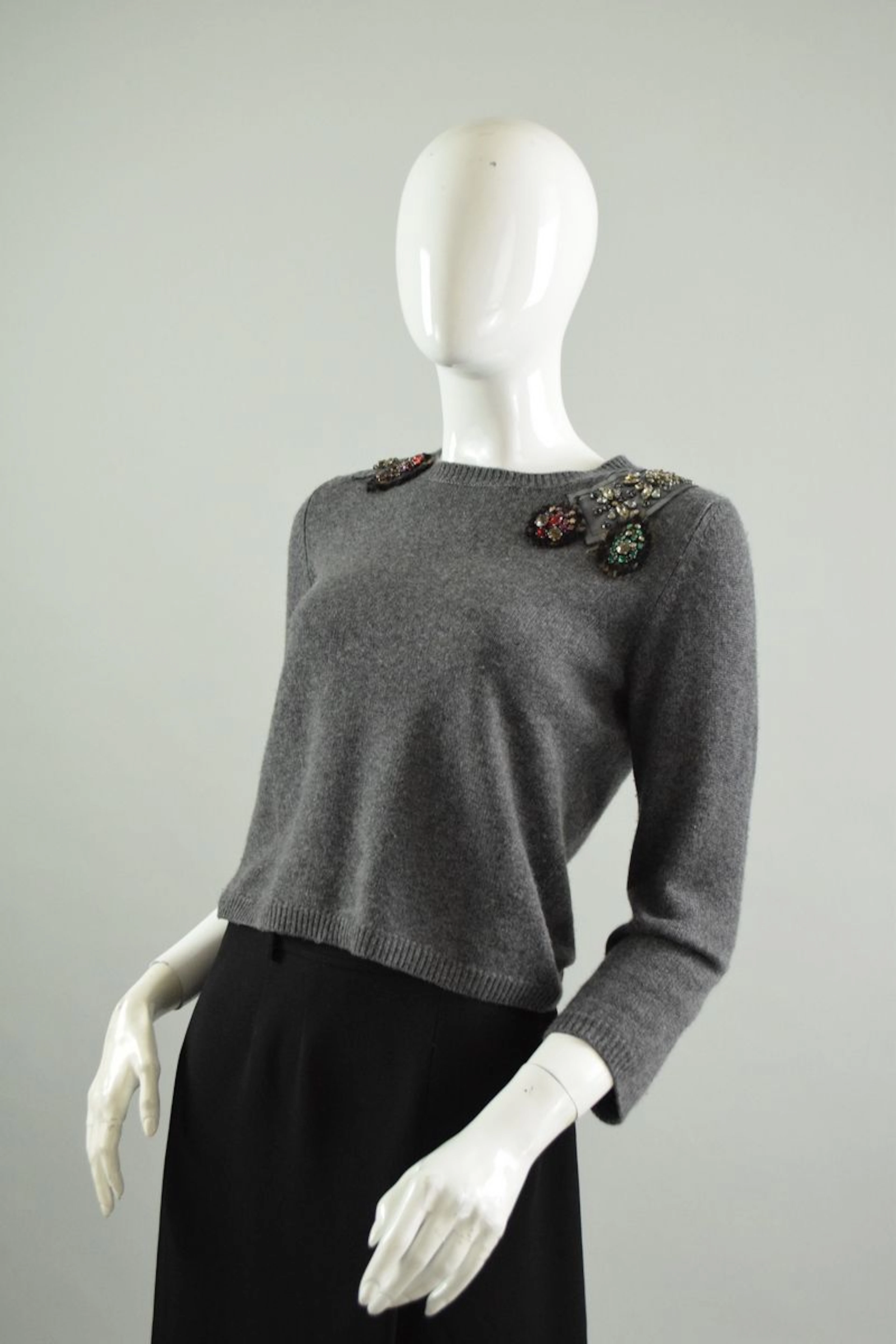 PRADA Pull en cahemire gris anthracite à... - Lot 311 - Rossini