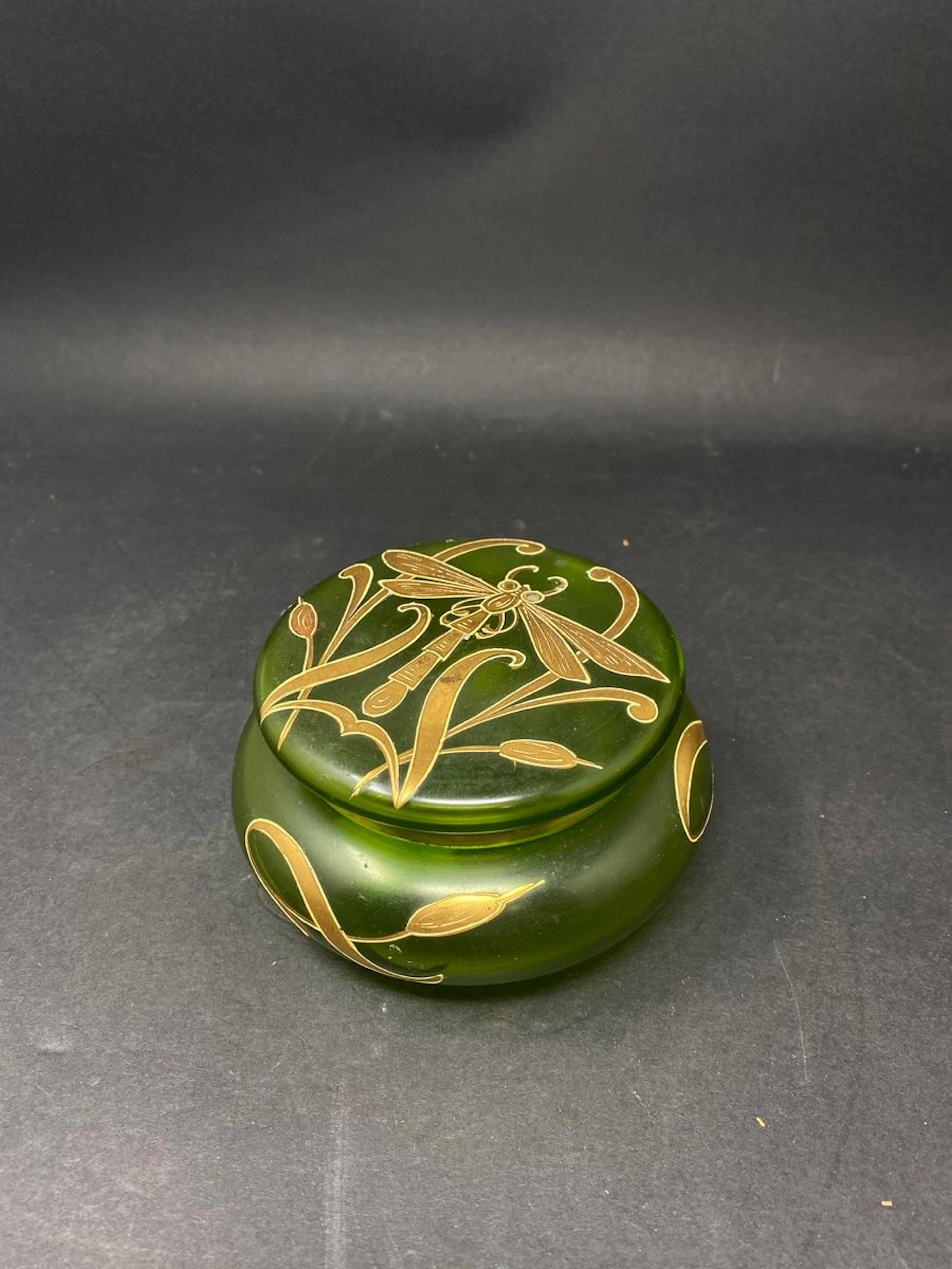 LOETZ (dans le goût de) Boîte ronde en verre... - Lot 250 - Rossini