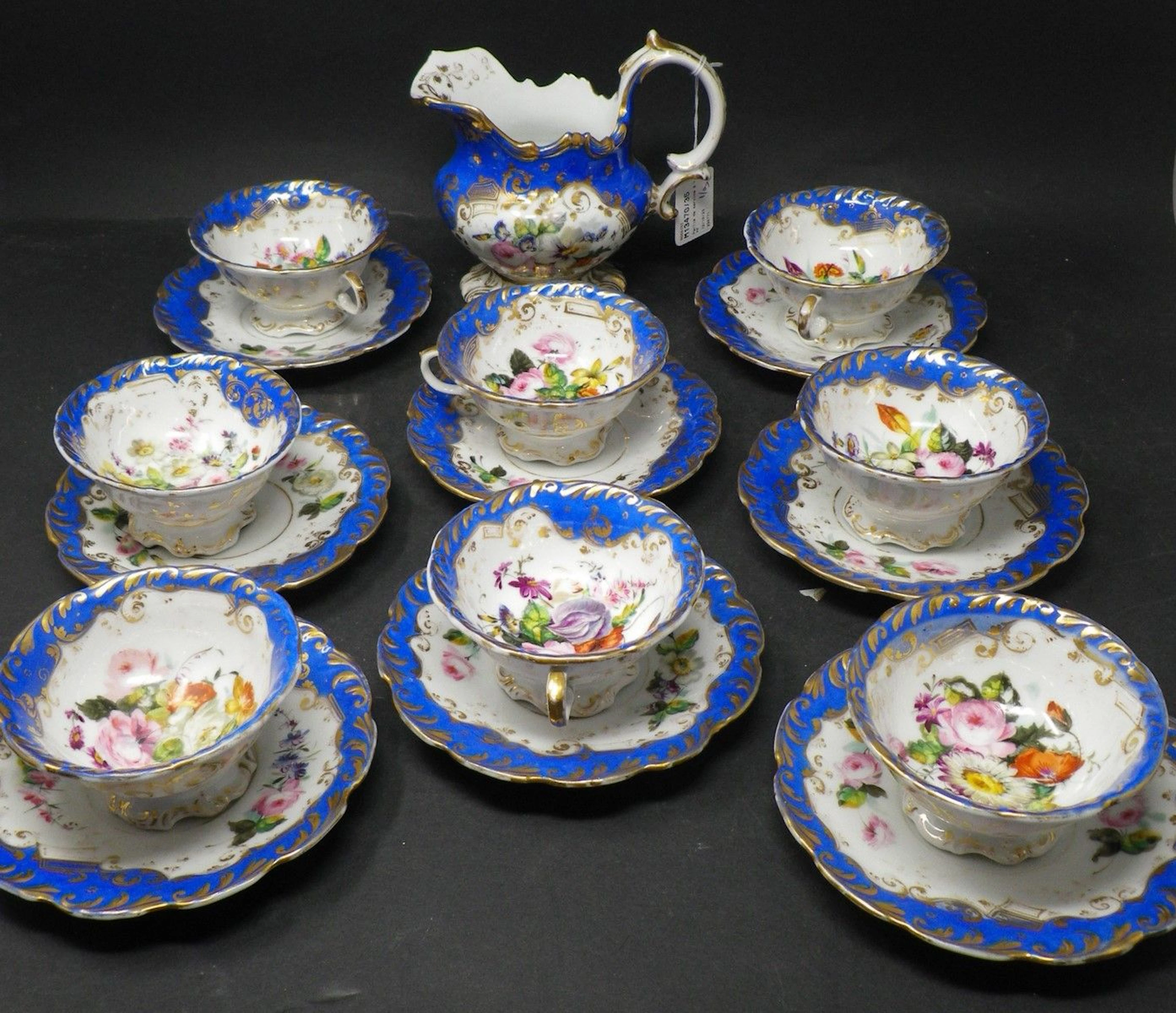 Partie de service à thé en porcelaine dans... - Lot 173 - Rossini