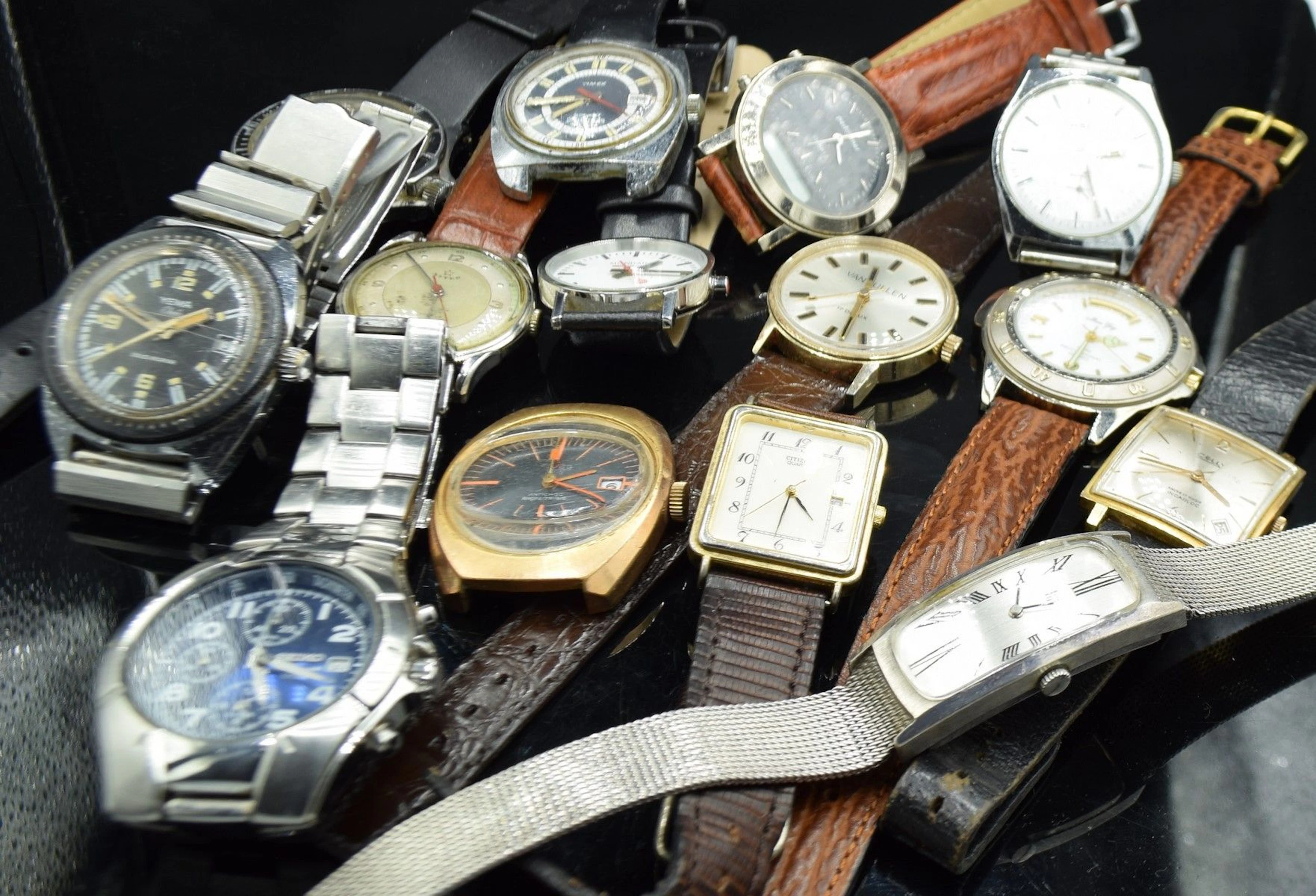 Lot de montres bracelet d'homme dont CITIZEN,... - Lot 470 - Rossini