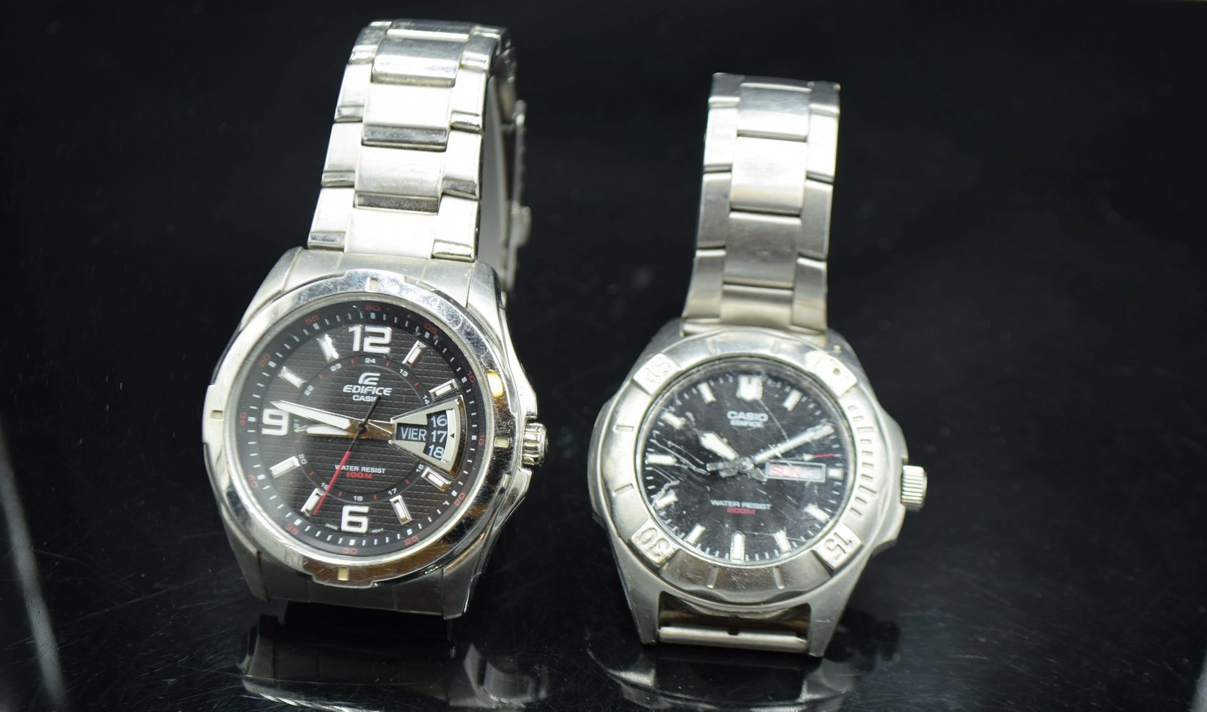 CASIO Lot de deux montres d'homme, cadran... - Lot 495 - Rossini
