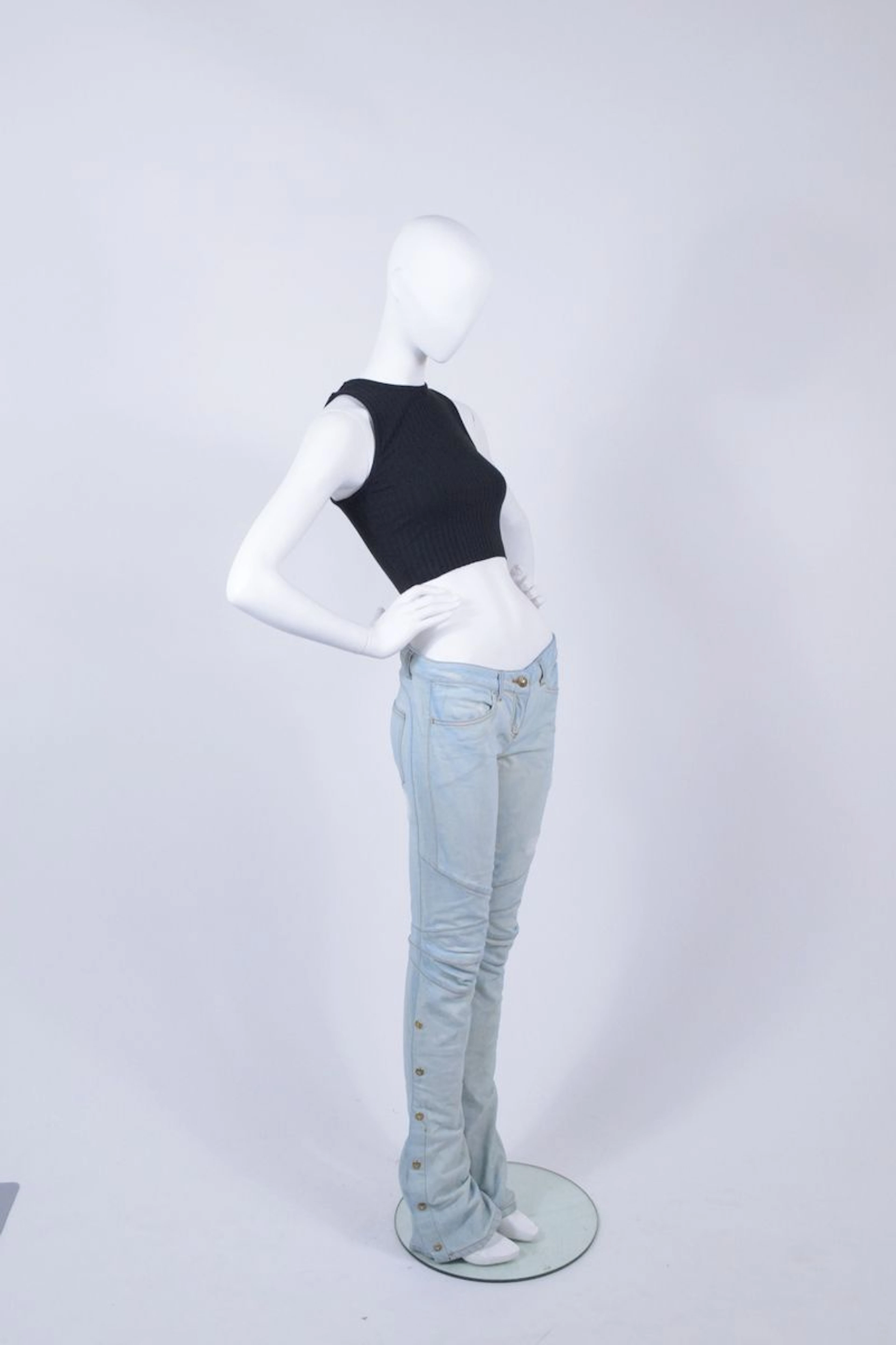 BALMAIN Jean tie & die en denim clair.... - Lot 76 - Rossini