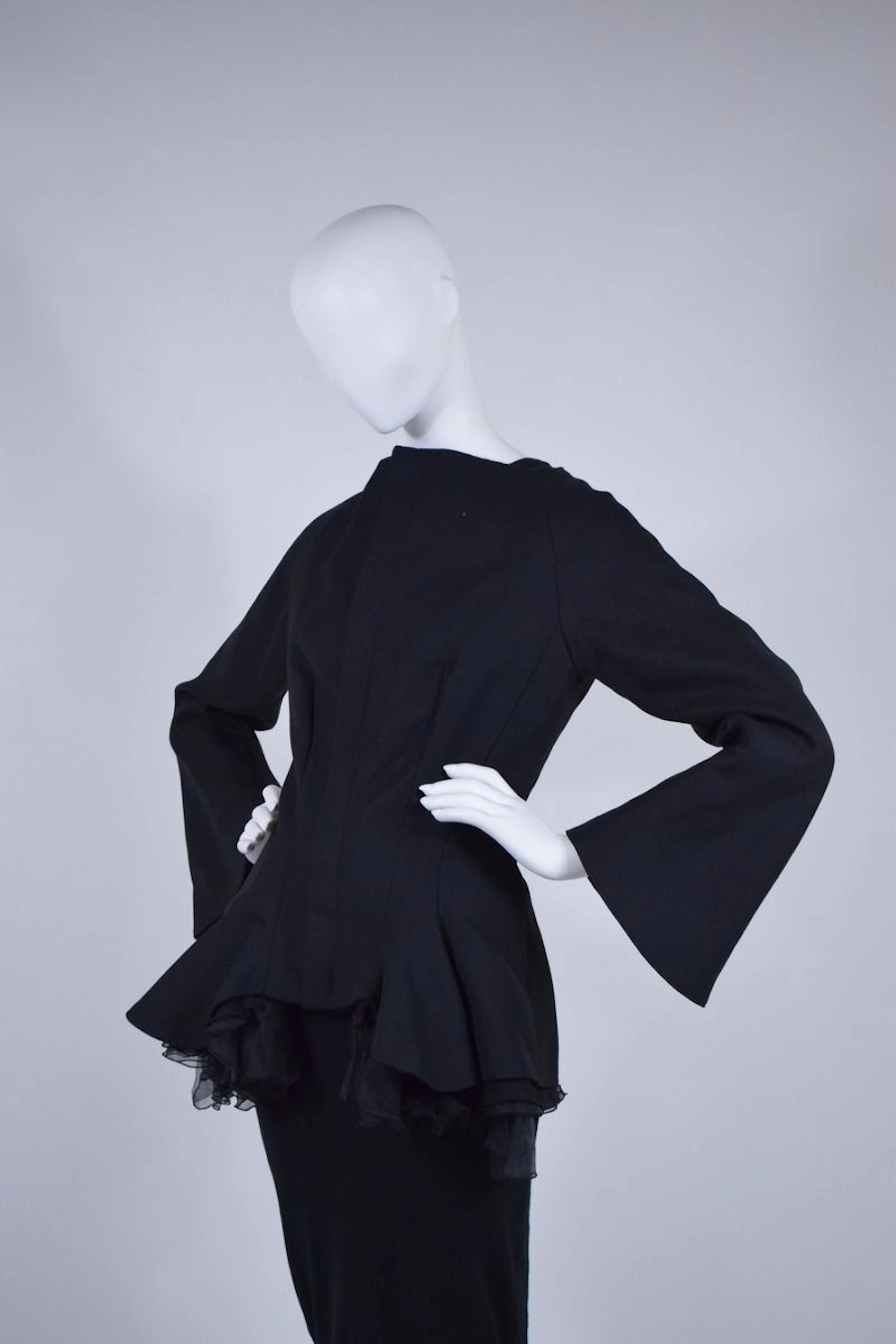 YOHJI YAMAMOTO Veste en laine et soie noire... - Lot 484 - Rossini
