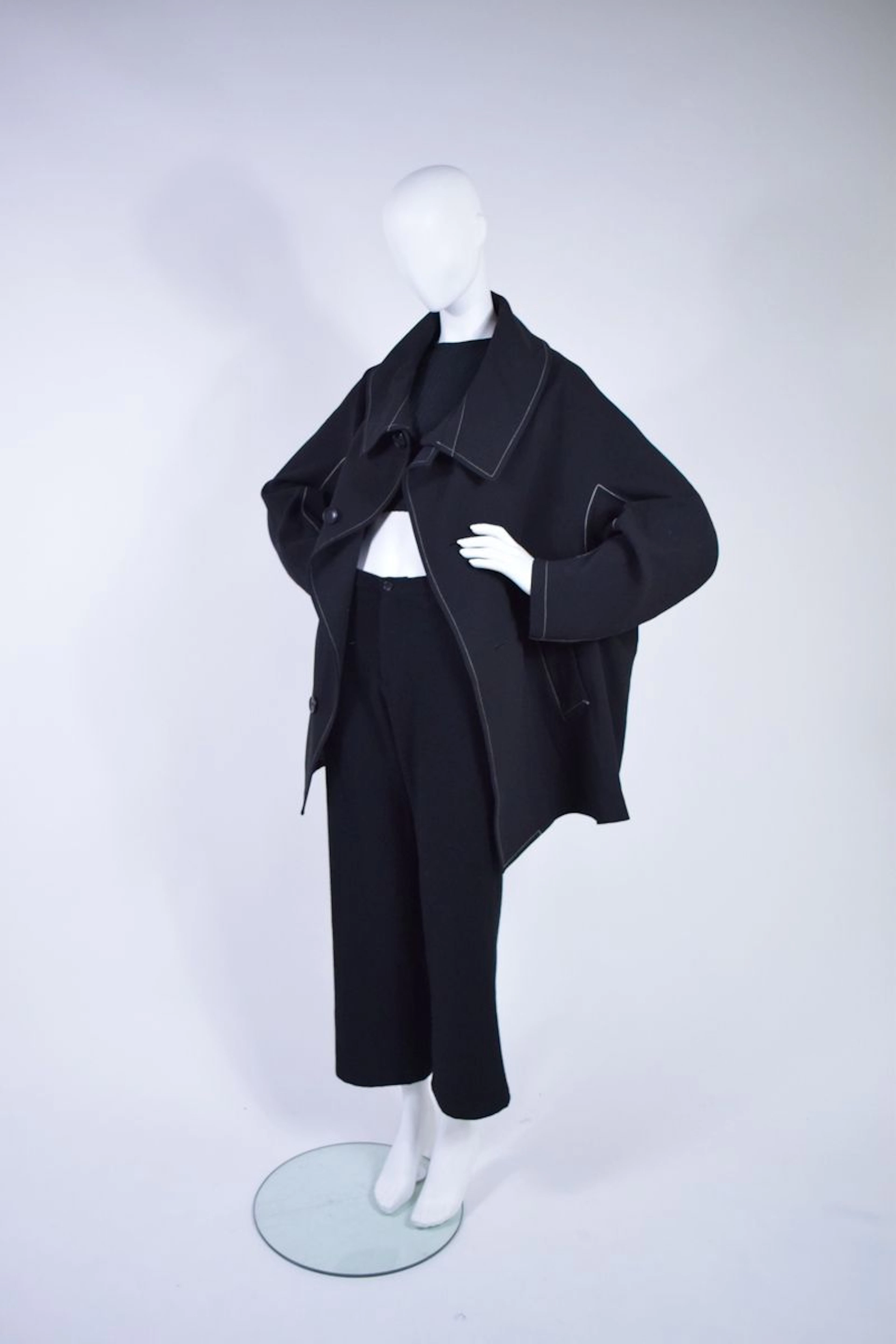 Y'S par Yohji Yamamoto Veste façon cape... - Lot 490 - Rossini