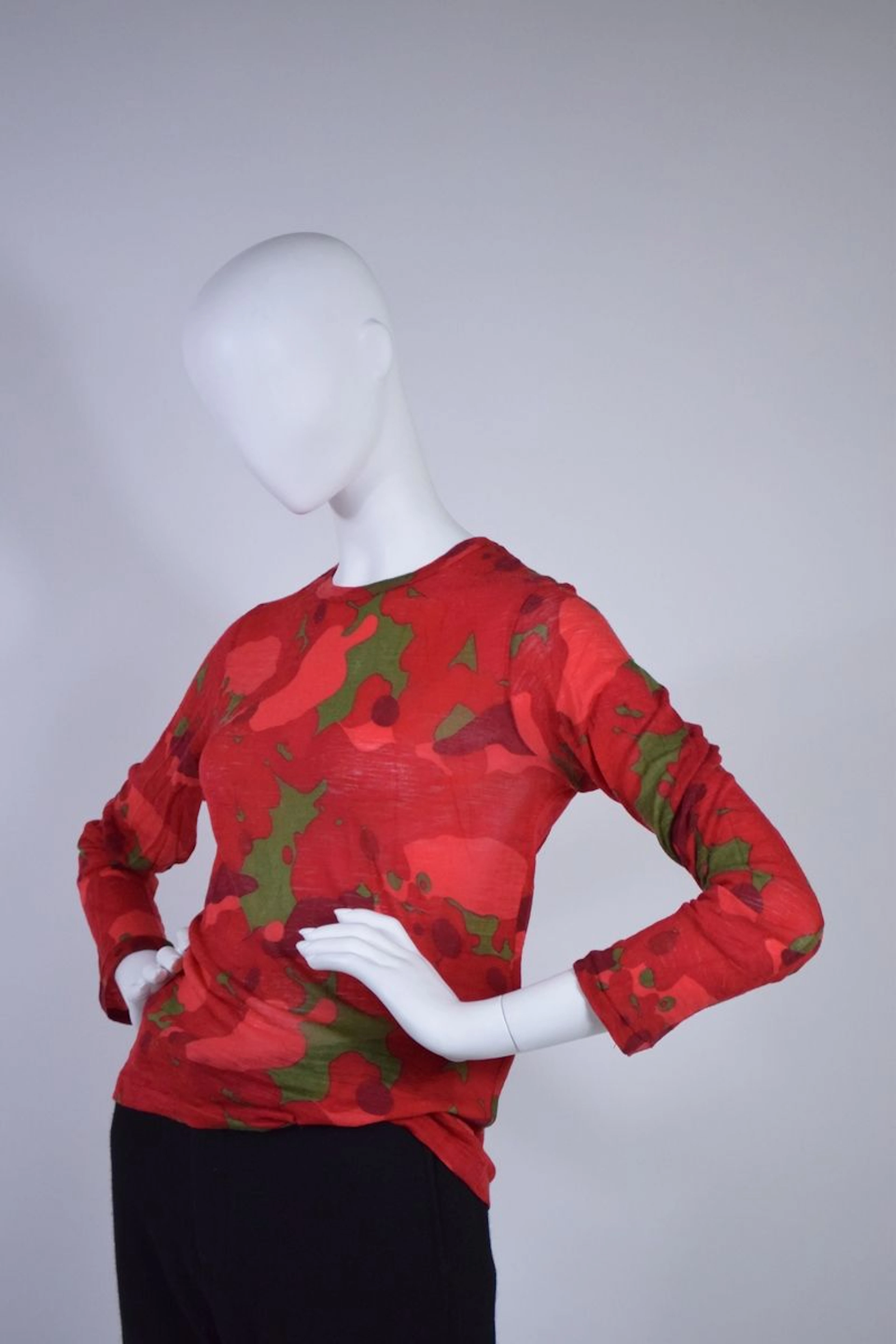 Y'S par Yohji Yamamoto Top rouge en laine... - Lot 492 - Rossini